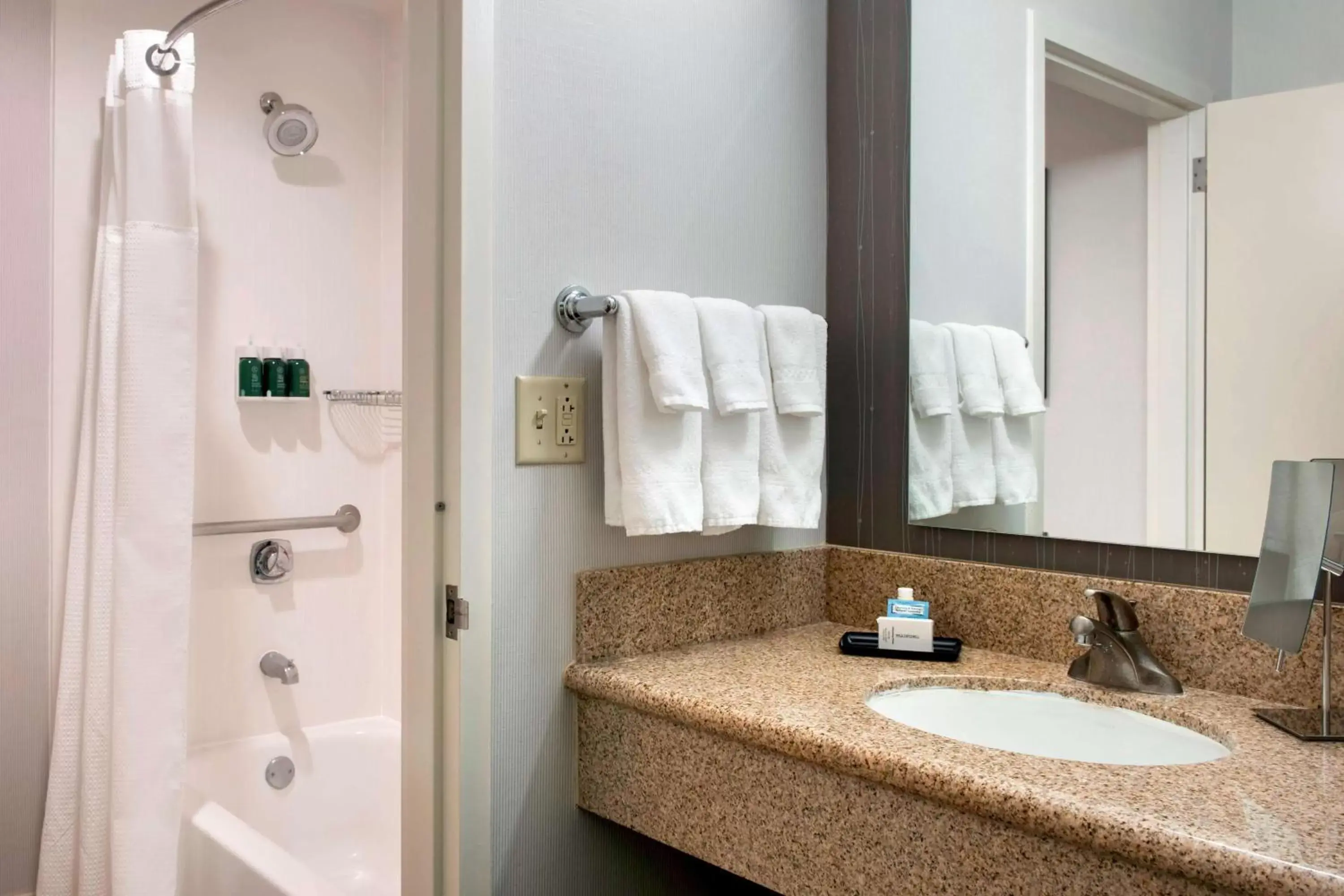 Mobility/Hearing Accessible - One-Bedroom Suite - Two Doubles in Sonesta Select Whippany Hanover Mobility/Hearing Accessible - One-Bedroom Suite - Two Doubles in Sonesta Select Whippany Hanover