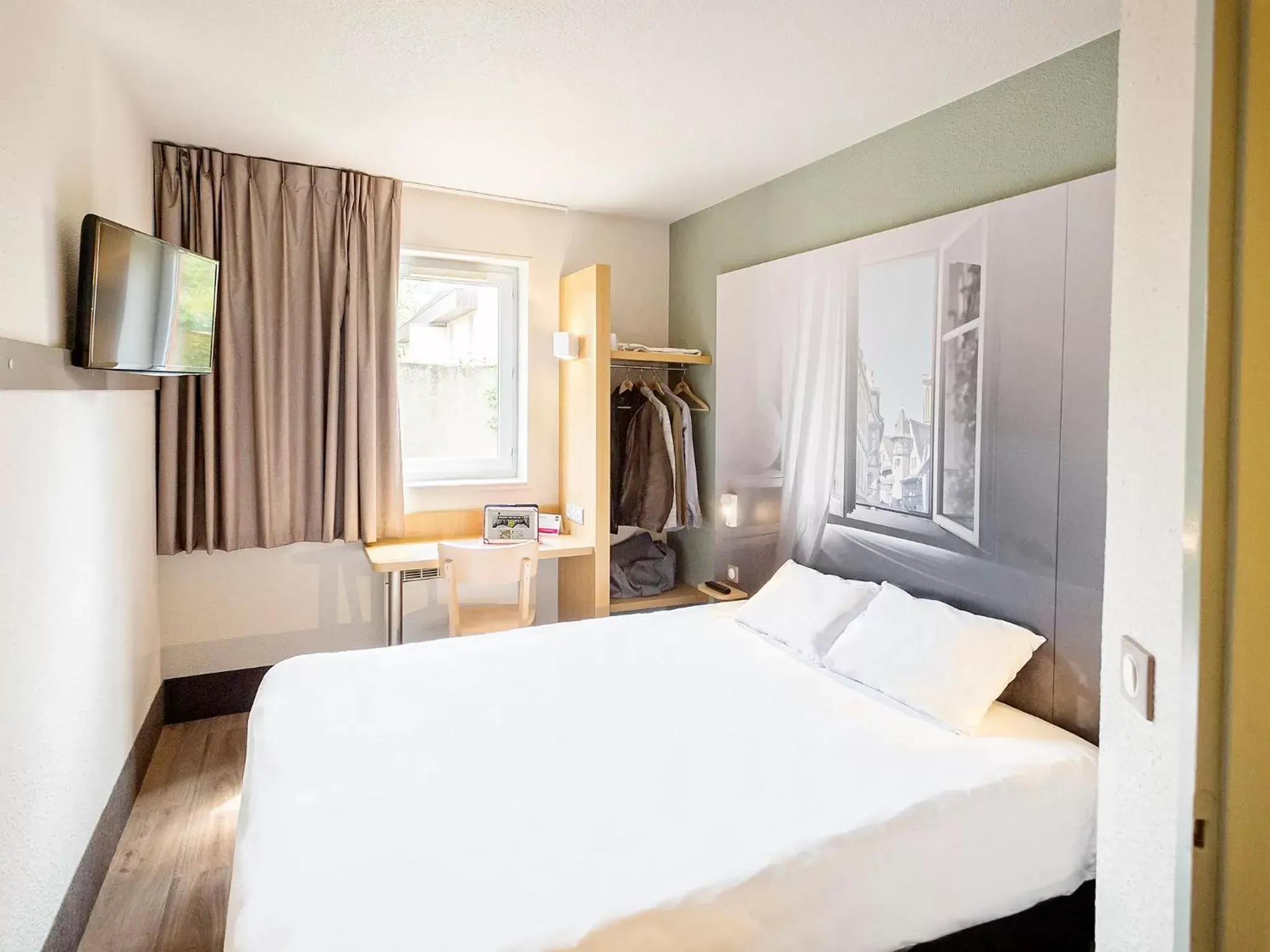 B&B HOTEL Colmar Vignobles Ouest B&B HOTEL Colmar Vignobles Ouest