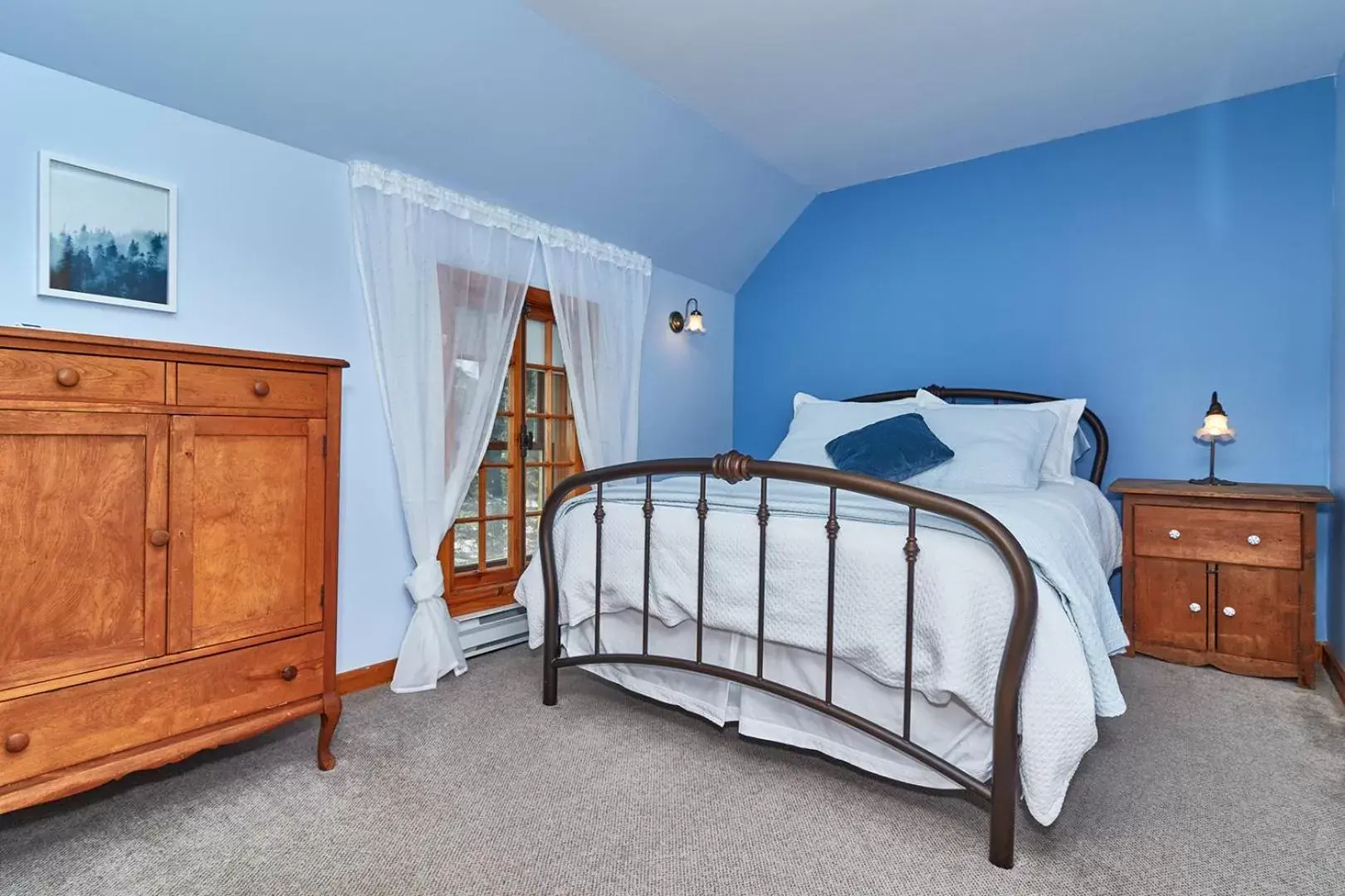 Queen Room with Sofa in Auberge de la Tour et Spa Queen Room with Sofa in Auberge de la Tour et Spa