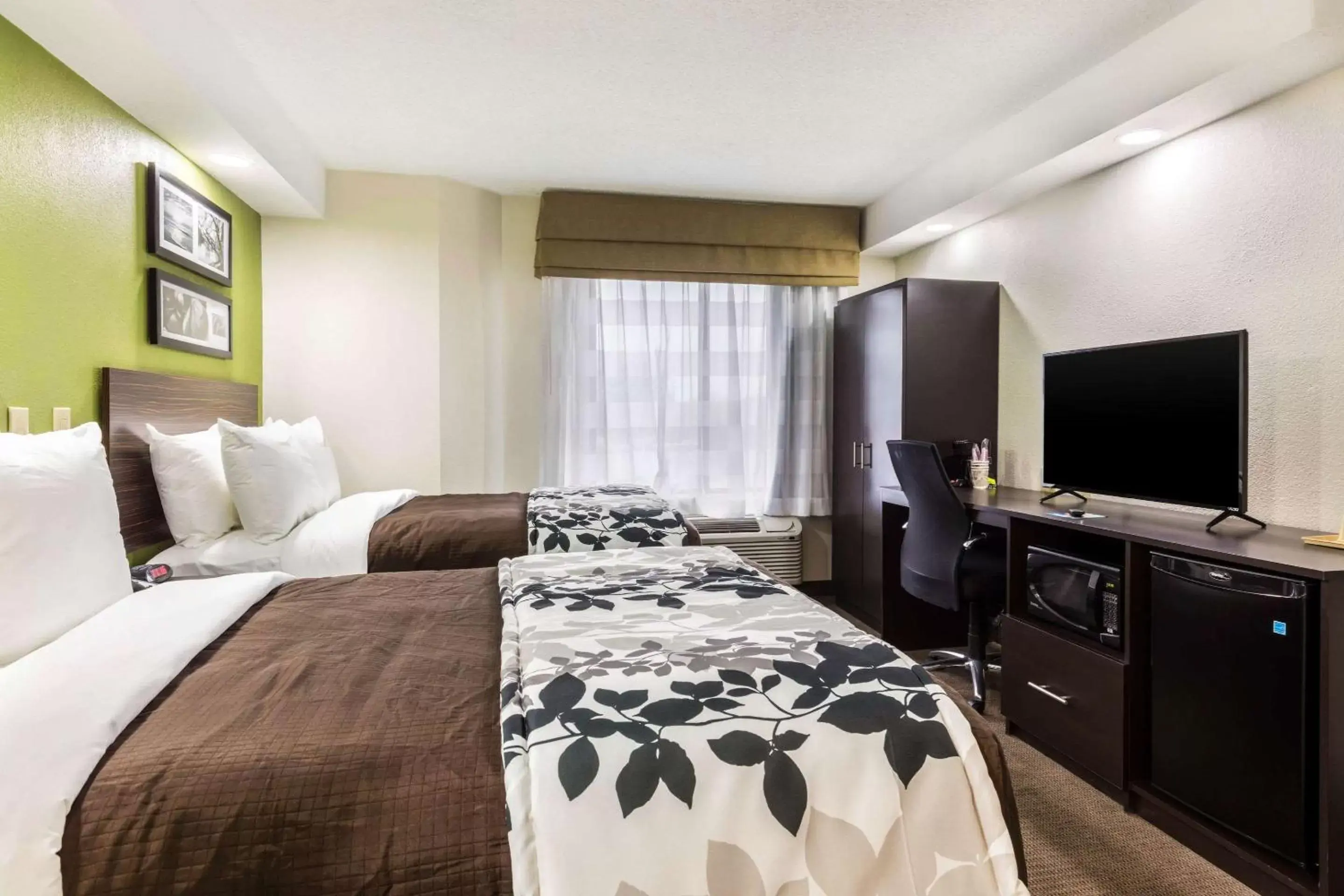 Double Room with Two Double Beds - Non-Smoking in Sleep Inn Double Room with Two Double Beds - Non-Smoking in Sleep Inn