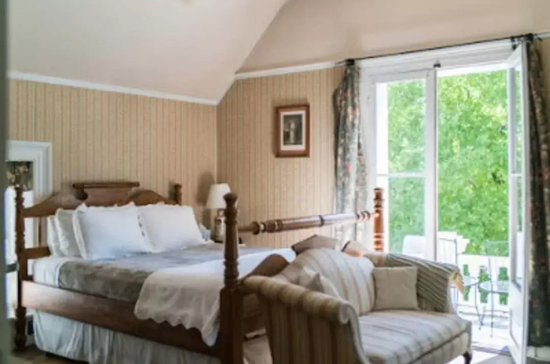 Double Room with Private Bathroom in The Mulberry Inn -An Historic Bed and Breakfast Double Room with Private Bathroom in The Mulberry Inn -An Historic Bed and Breakfast