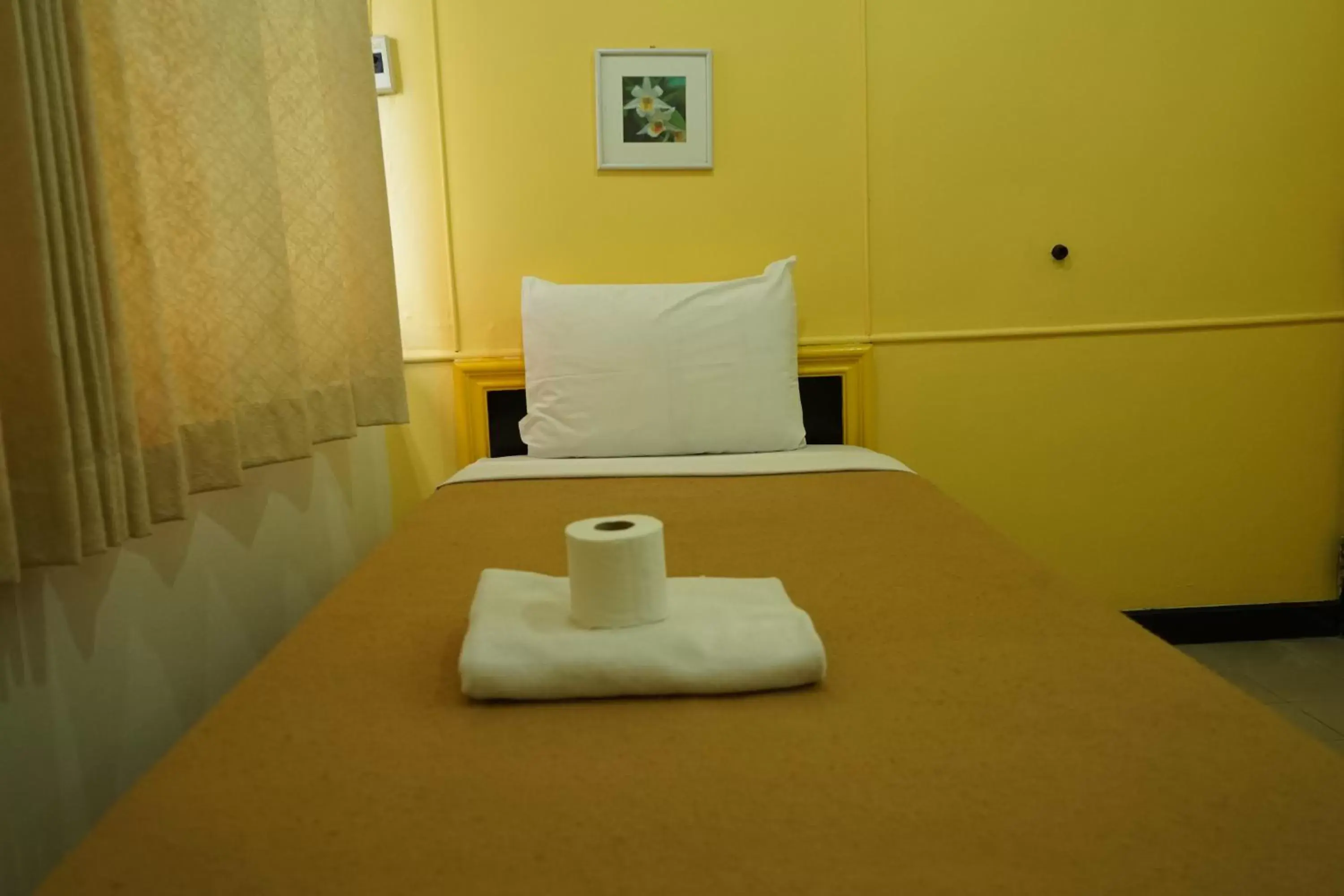 Budget Single Room - single occupancy in Yes Kaosan Budget Single Room - single occupancy in Yes Kaosan