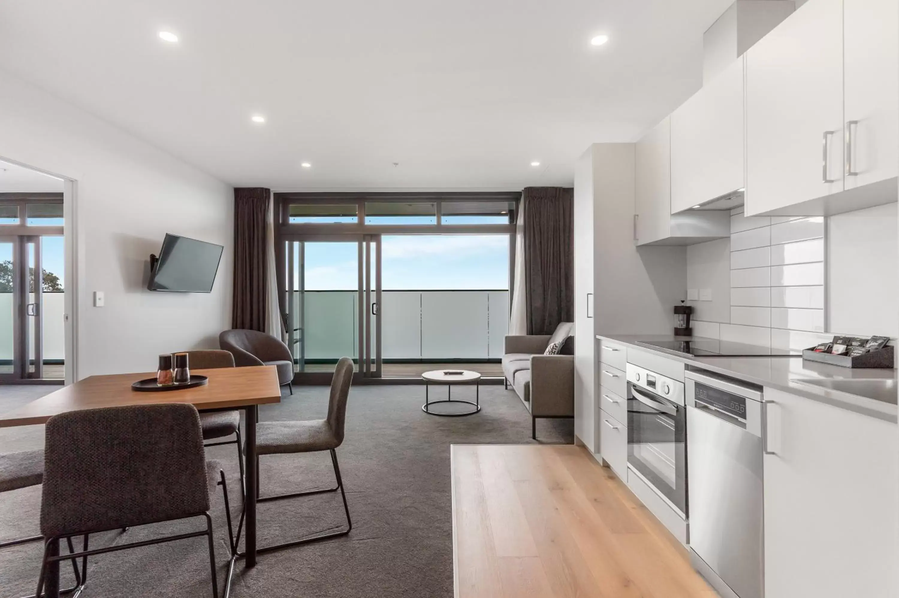 One-Bedroom Deluxe King Apartment with Kitchen - Top Floor/Non-Motorway Facing in Ramada by Wyndham Newmarket Auckland One-Bedroom Deluxe King Apartment with Kitchen - Top Floor/Non-Motorway Facing in Ramada by Wyndham Newmarket Auckland