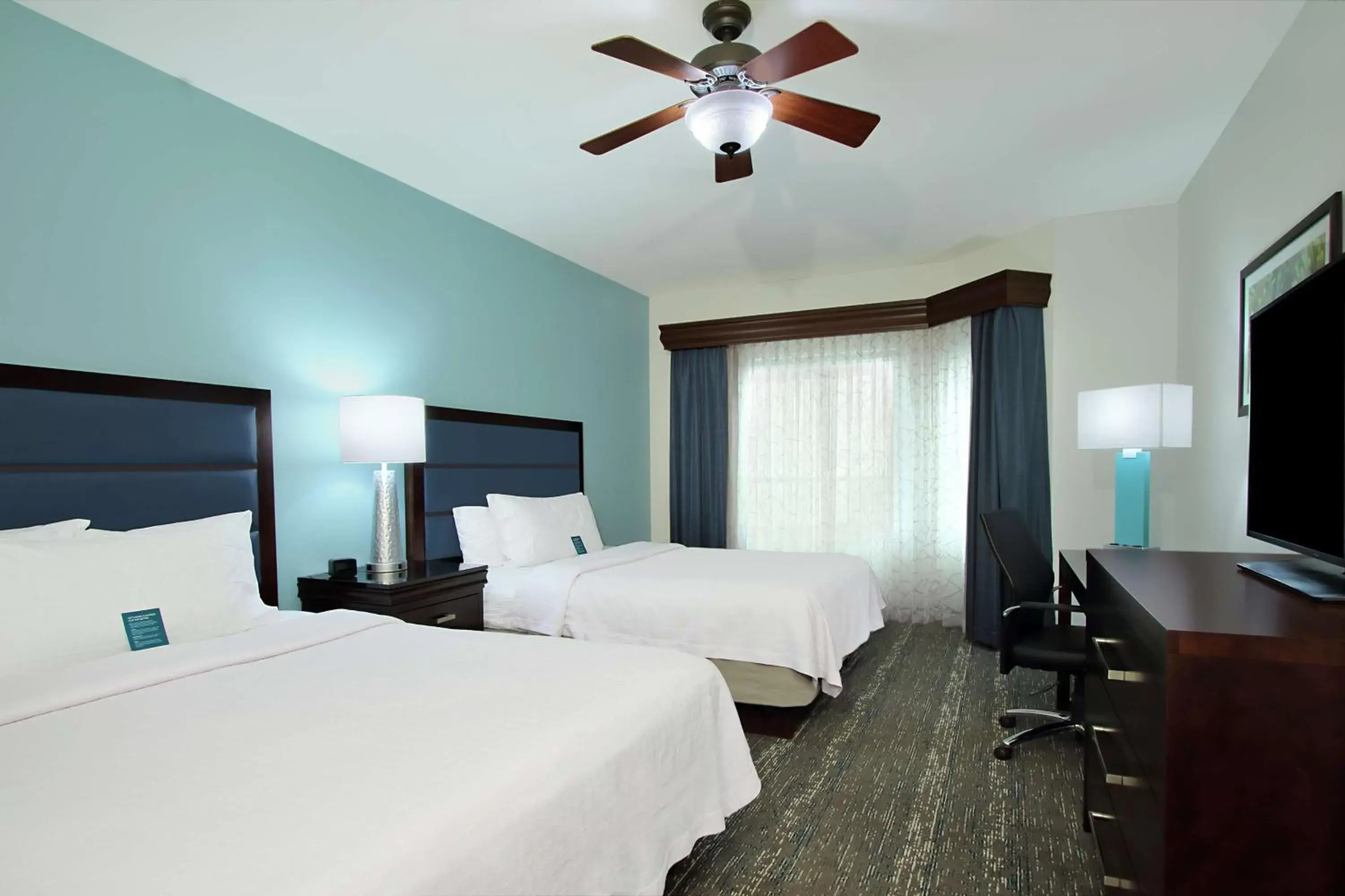 Suite with Tub - Mobility and Hearing Access/Non-Smoking in Homewood Suites by Hilton Fort Lauderdale Airport-Cruise Port Suite with Tub - Mobility and Hearing Access/Non-Smoking in Homewood Suites by Hilton Fort Lauderdale Airport-Cruise Port