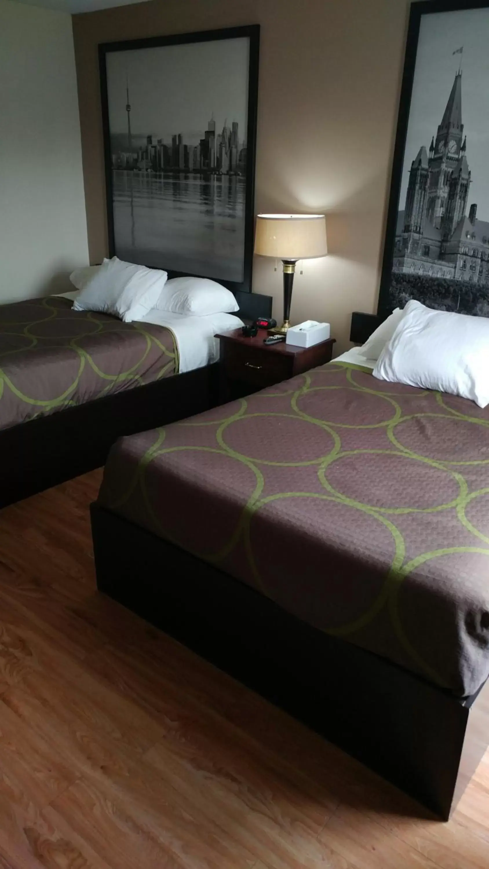 Studio Suite with Two Double Beds - Non-Smoking in Super 8 by Wyndham Cambridge/Kitchener/Waterloo Area Studio Suite with Two Double Beds - Non-Smoking in Super 8 by Wyndham Cambridge/Kitchener/Waterloo Area