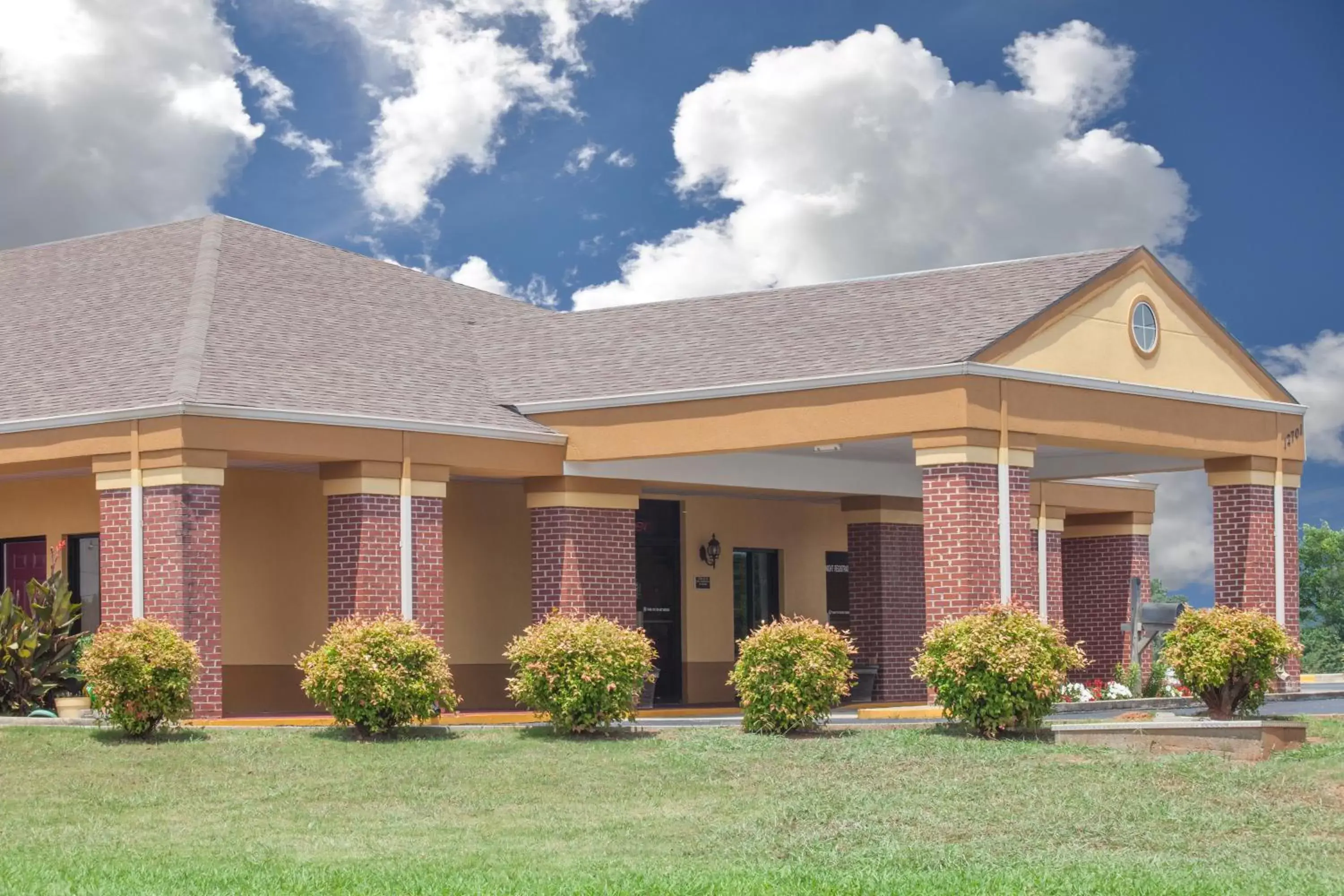 Deluxe Double Room with Two Double Beds - Non-Smoking in Days Inn by Wyndham Moulton Deluxe Double Room with Two Double Beds - Non-Smoking in Days Inn by Wyndham Moulton