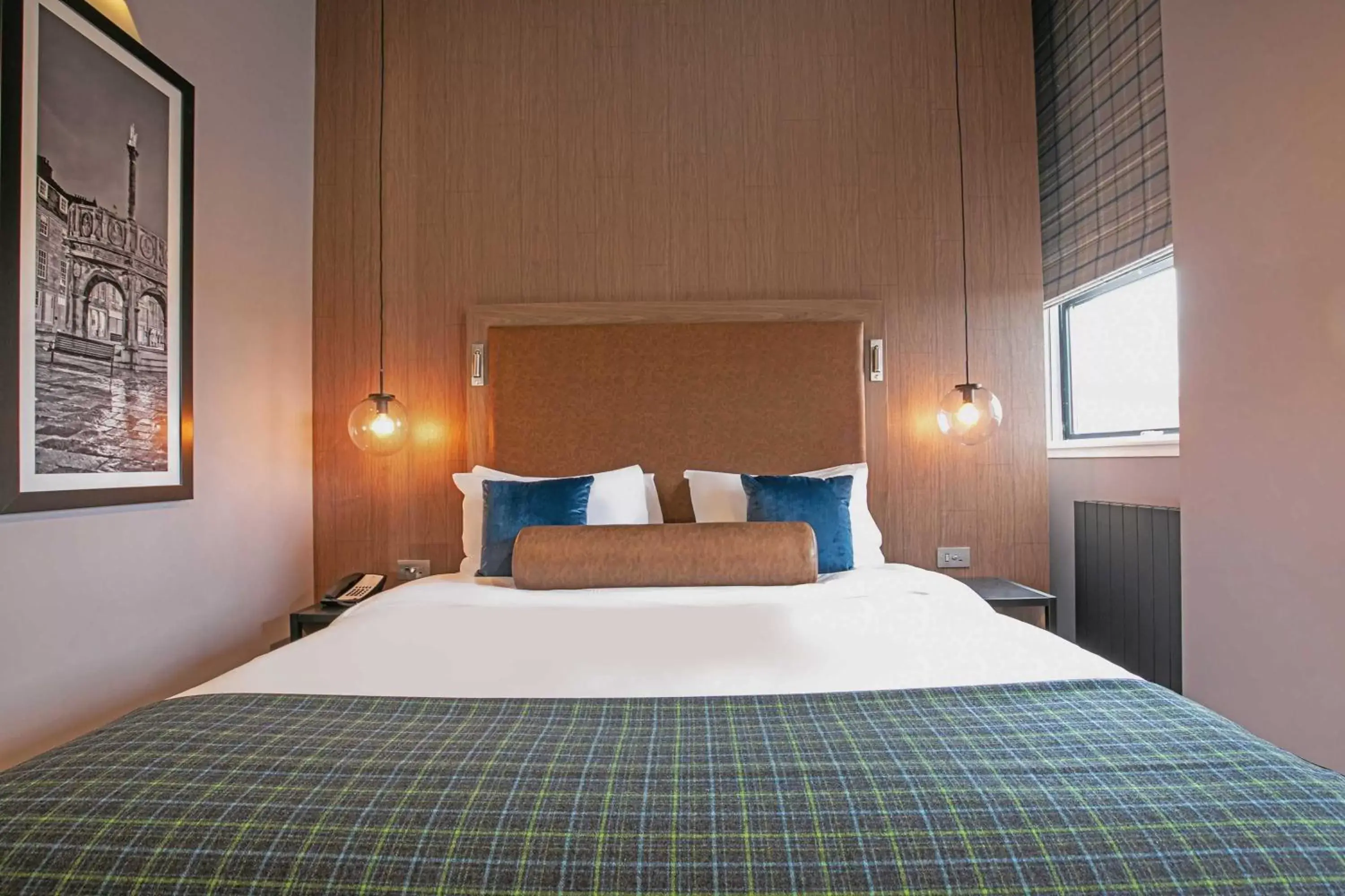 Standard Room, 1 King Bed in Sandman Signature Aberdeen Hotel & Spa Standard Room, 1 King Bed in Sandman Signature Aberdeen Hotel & Spa