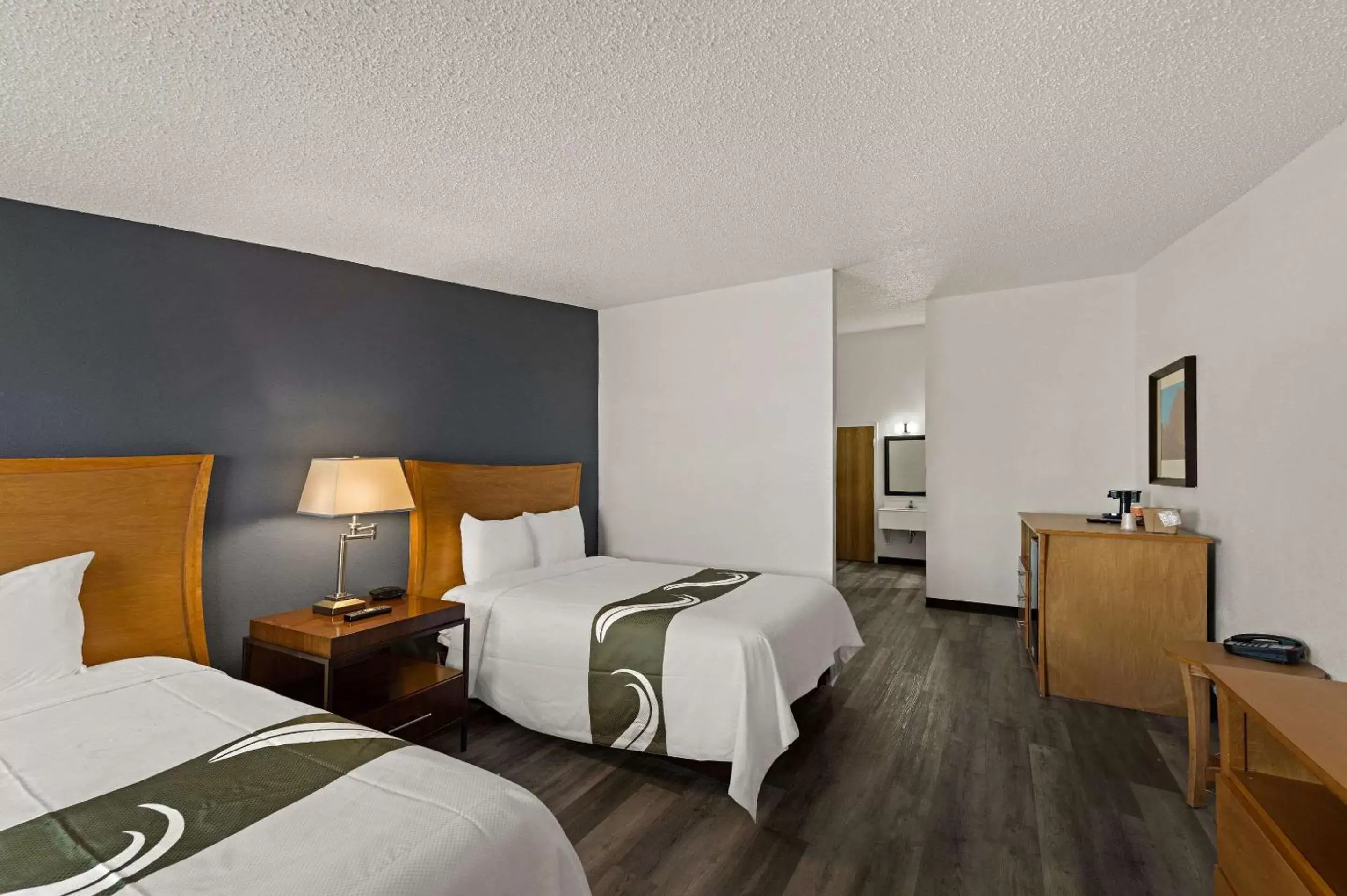 Double Suite in Quality Inn & Suites Council Bluffs - Omaha East Double Suite in Quality Inn & Suites Council Bluffs - Omaha East