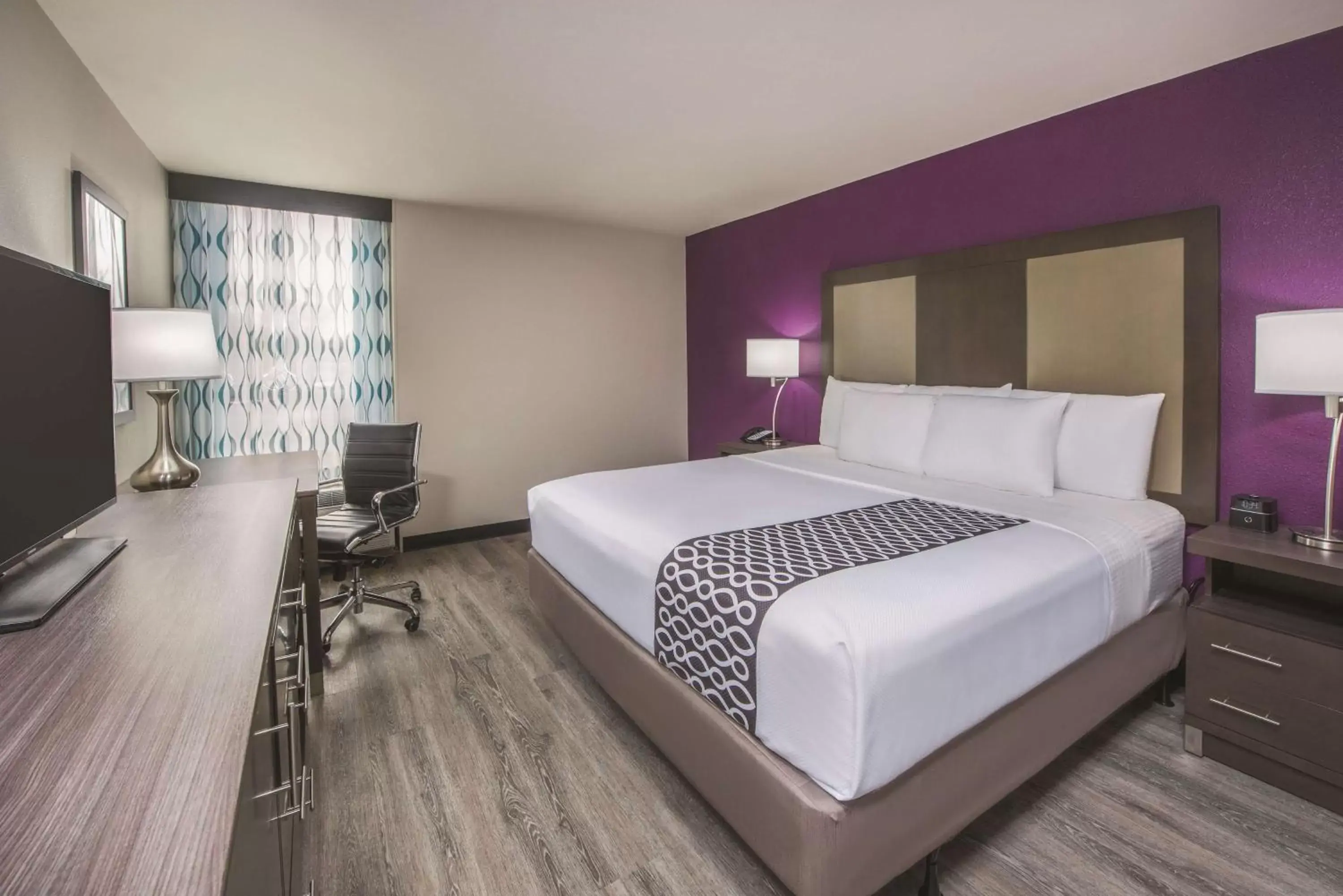 King Room - Mobility Access/Non-Smoking in La Quinta by Wyndham Festus - St. Louis South King Room - Mobility Access/Non-Smoking in La Quinta by Wyndham Festus - St. Louis South