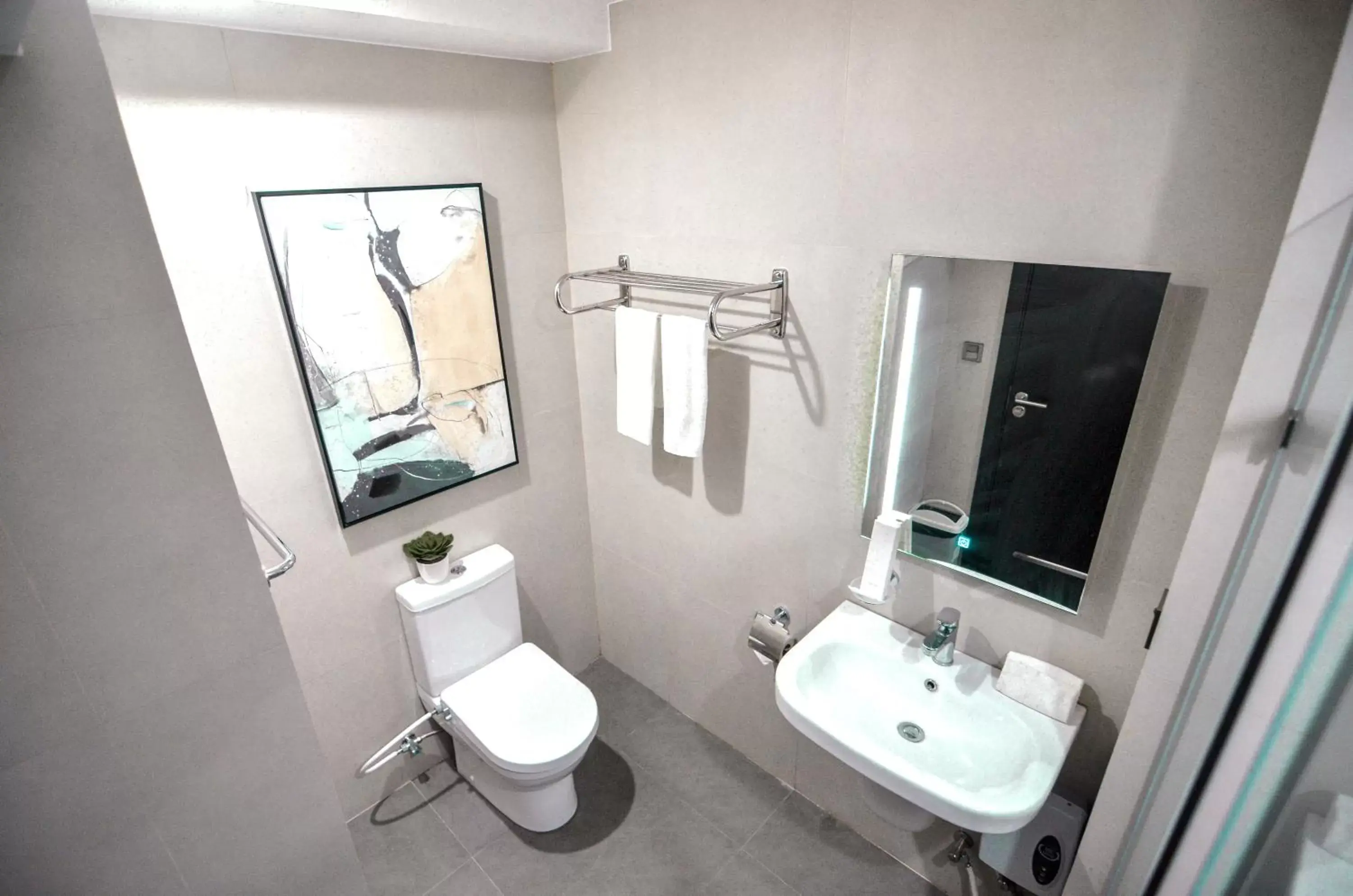 One-Bedroom Suite in AEON SUITES Staycation One-Bedroom Suite in AEON SUITES Staycation