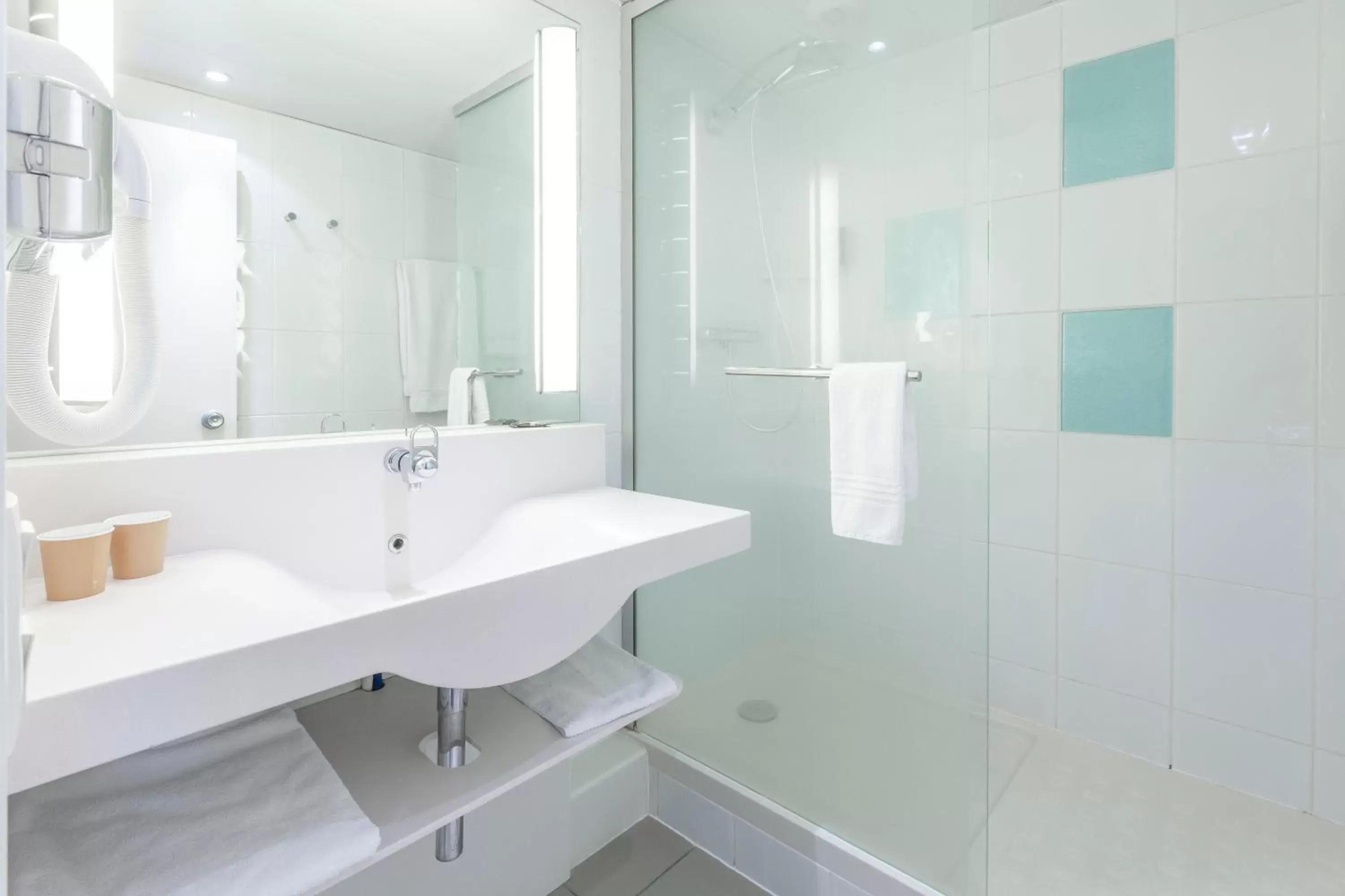 Standard Double Room with Sofa in Novotel Mulhouse Bâle Fribourg Standard Double Room with Sofa in Novotel Mulhouse Bâle Fribourg