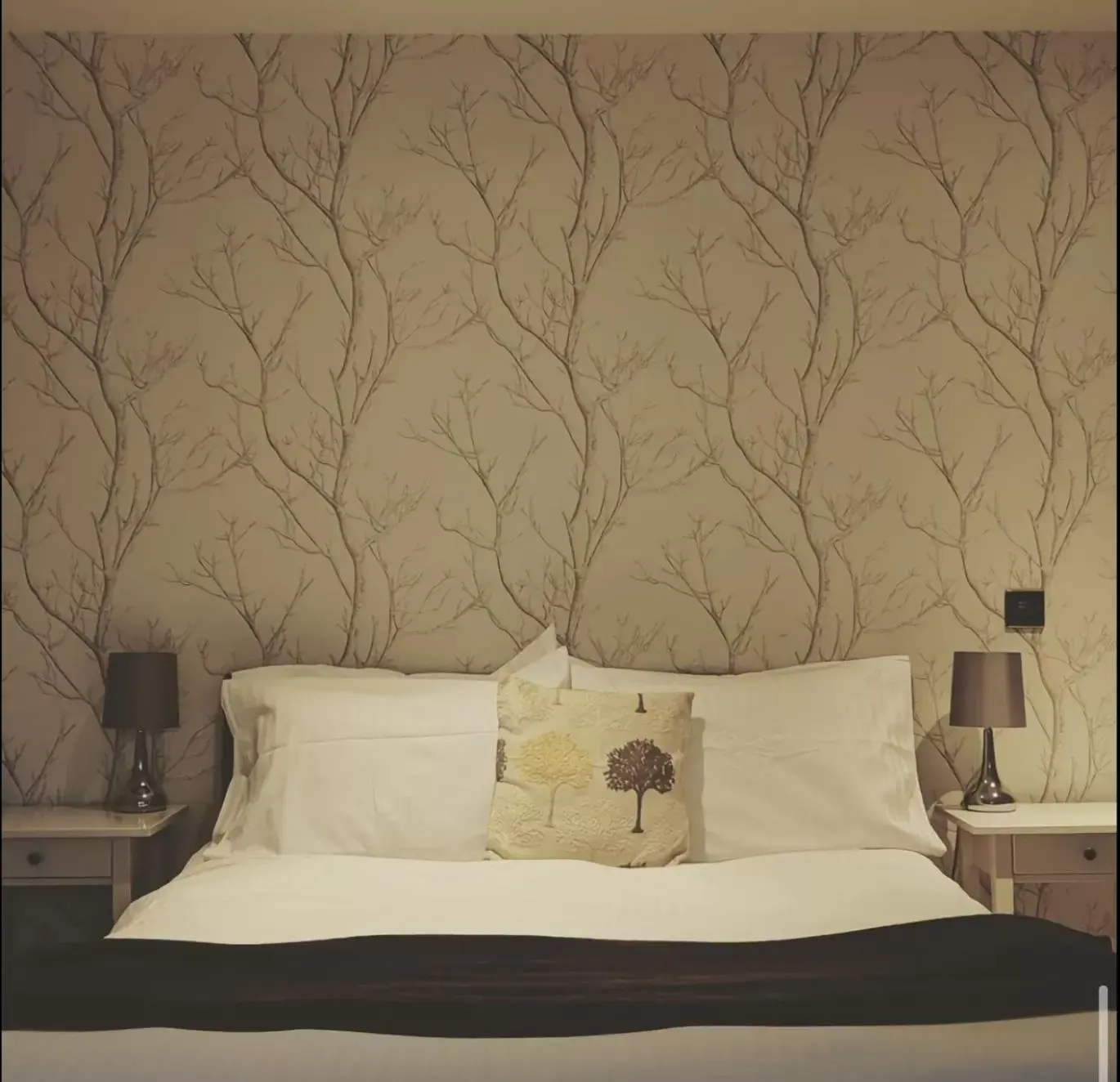 Superior Double Room in Ormonde House Hotel Superior Double Room in Ormonde House Hotel