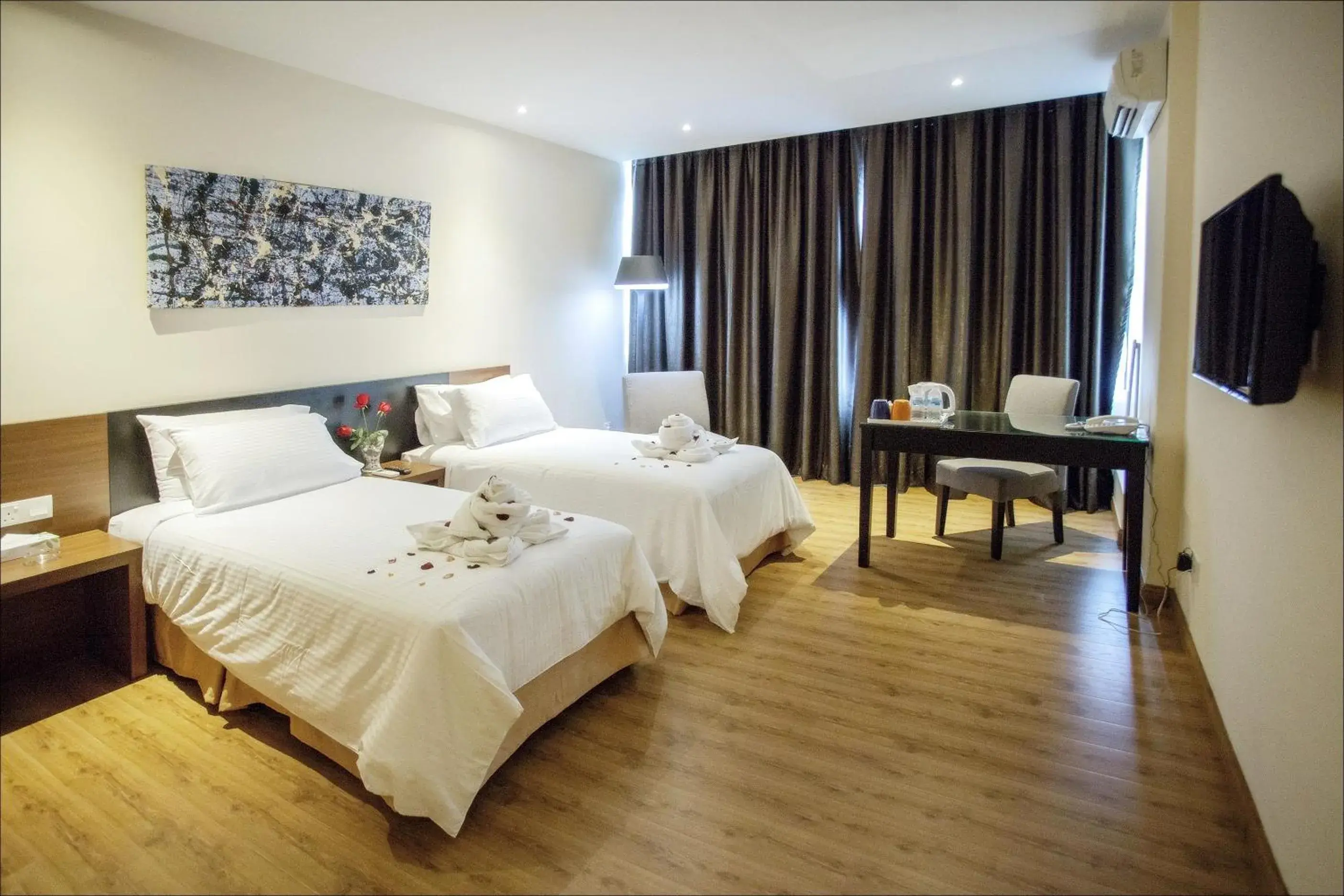 Superior Twin Room in Cathayana Hotel Kuantan Superior Twin Room in Cathayana Hotel Kuantan