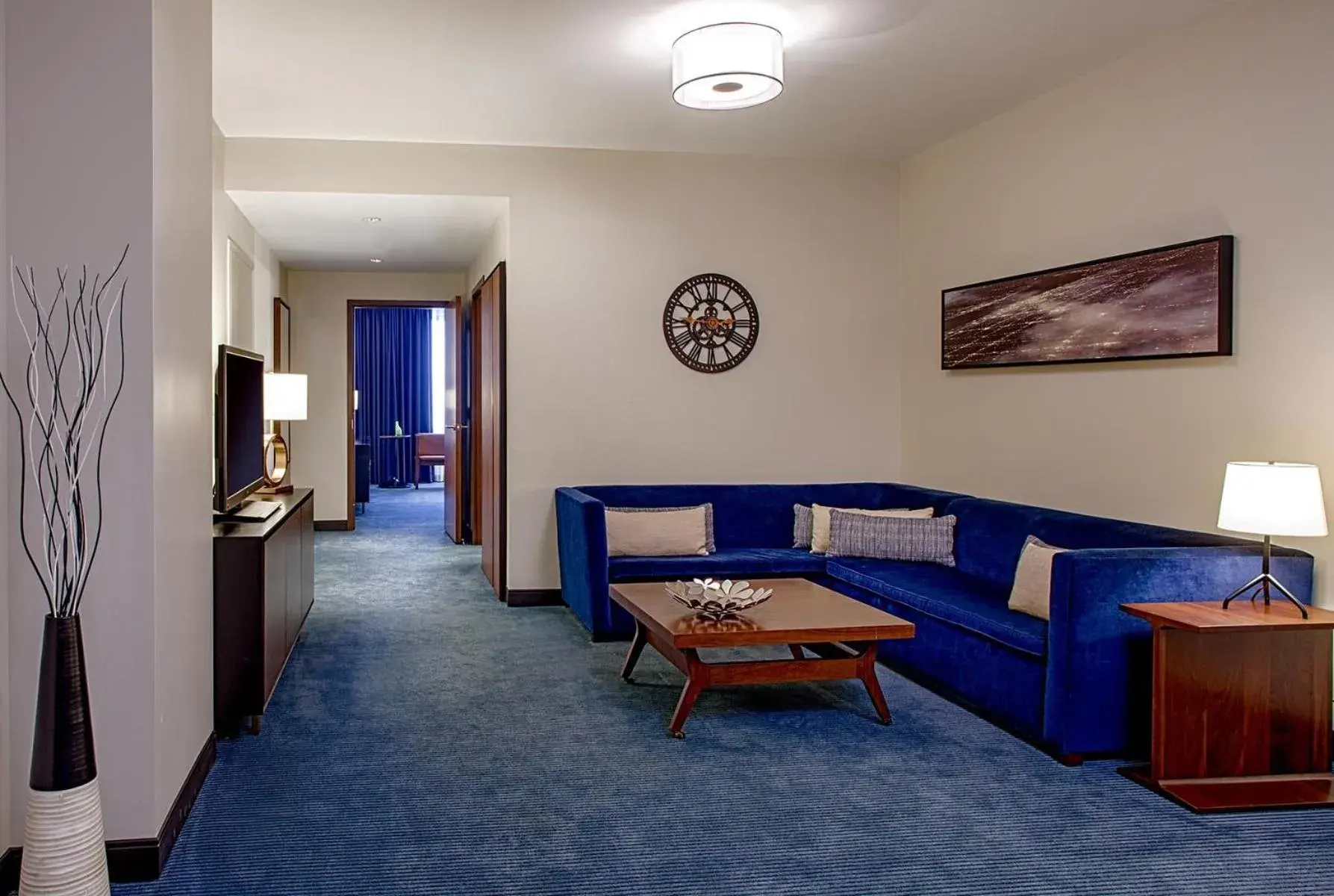 Executive Suite in Hyatt Regency Minneapolis Executive Suite in Hyatt Regency Minneapolis