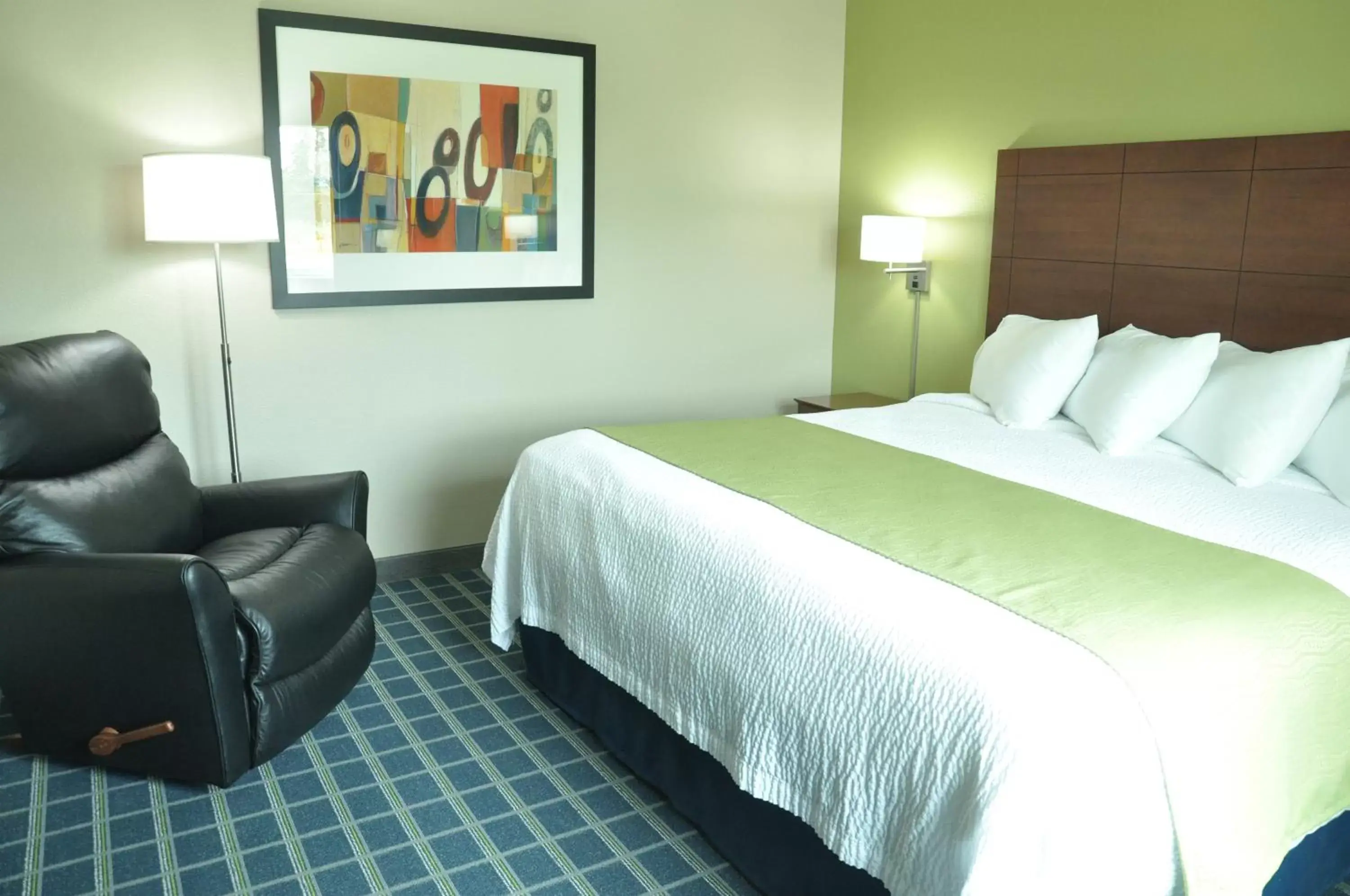 King Studio with Sofa Bed in Brookstone Lodge & Suites King Studio with Sofa Bed in Brookstone Lodge & Suites