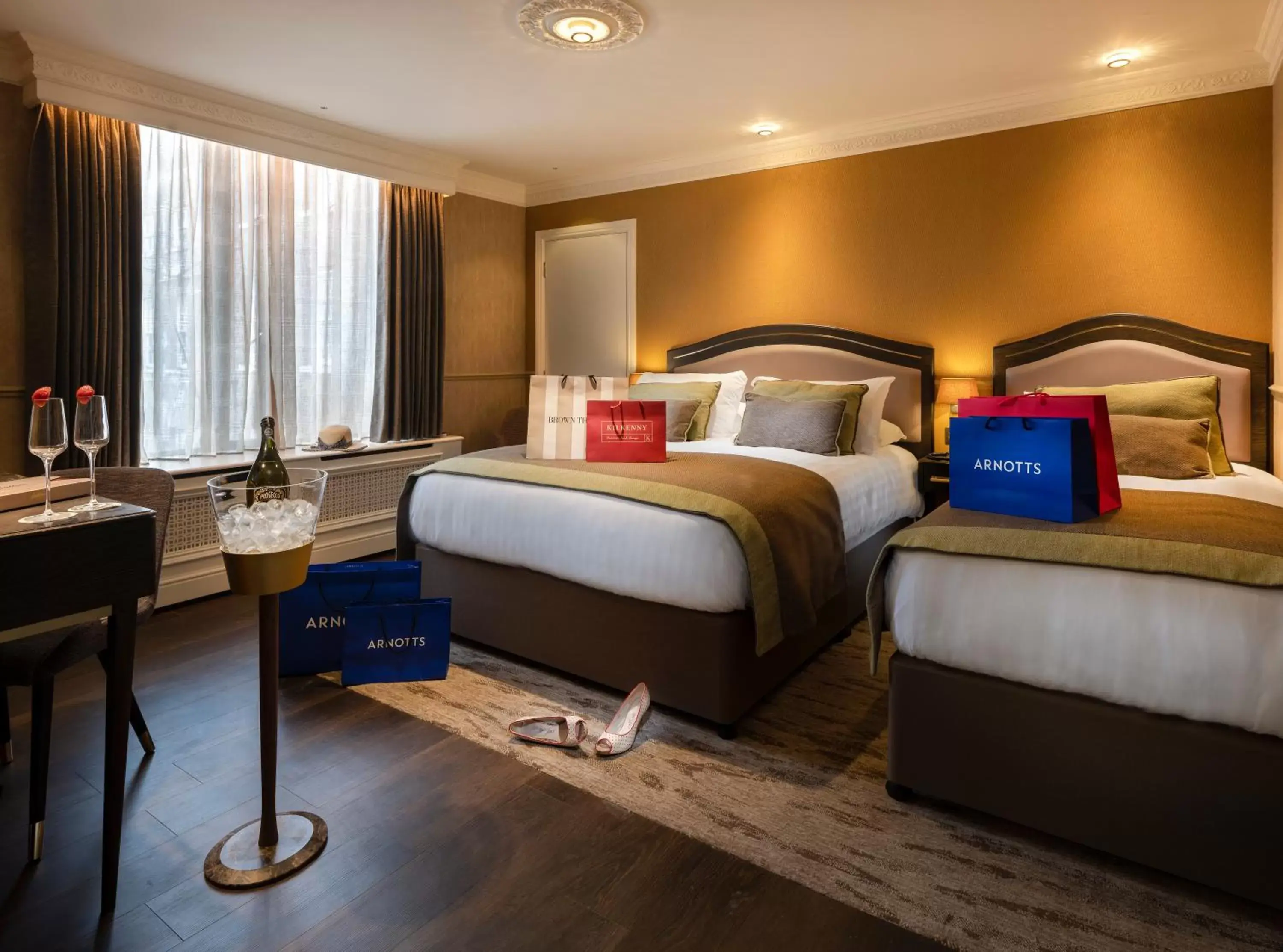 Deluxe Twin Room - single occupancy in Cassidys Hotel Deluxe Twin Room - single occupancy in Cassidys Hotel