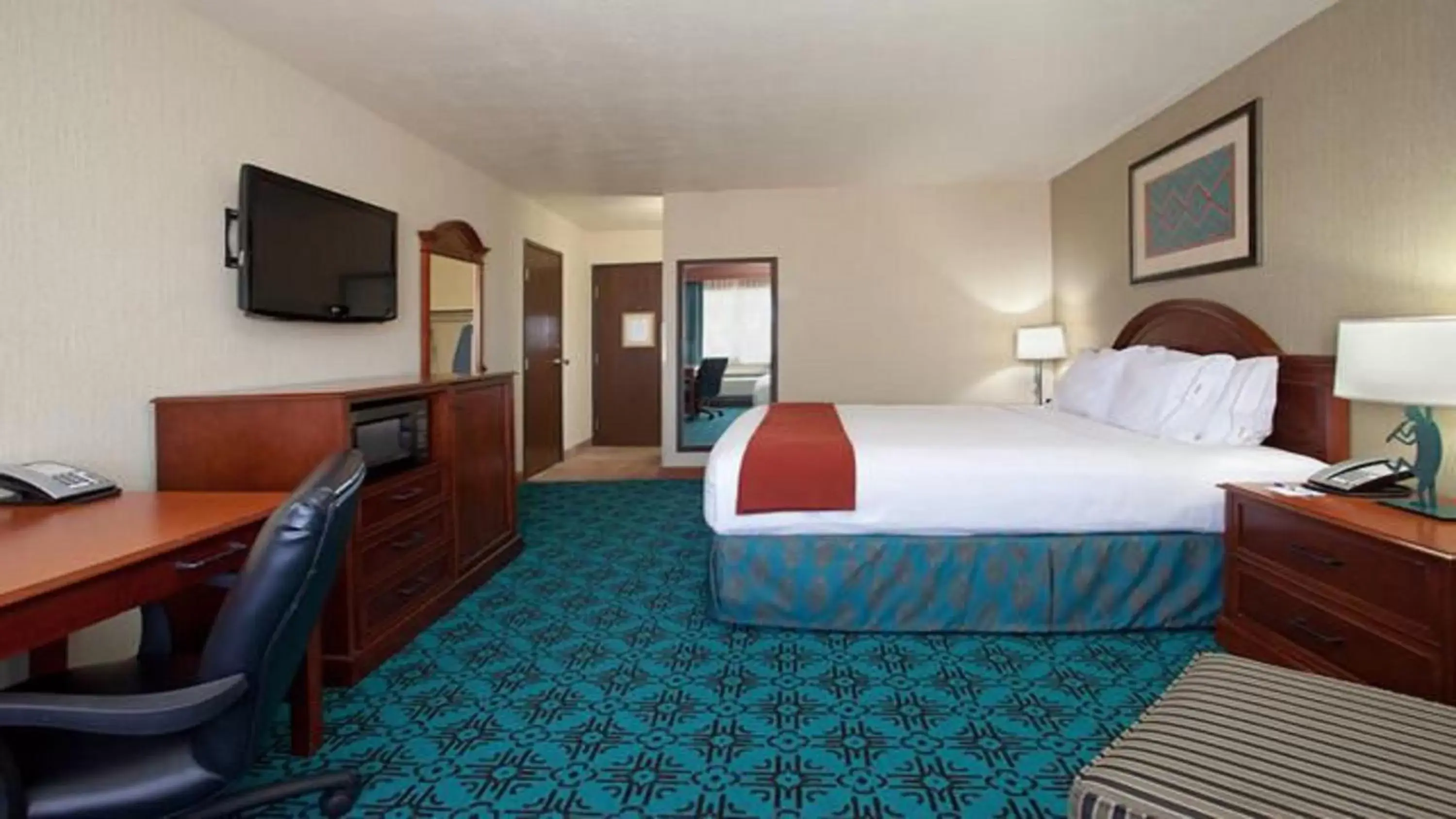 Standard King Room in Holiday Inn Express Mesa Verde-Cortez by IHG Standard King Room in Holiday Inn Express Mesa Verde-Cortez by IHG