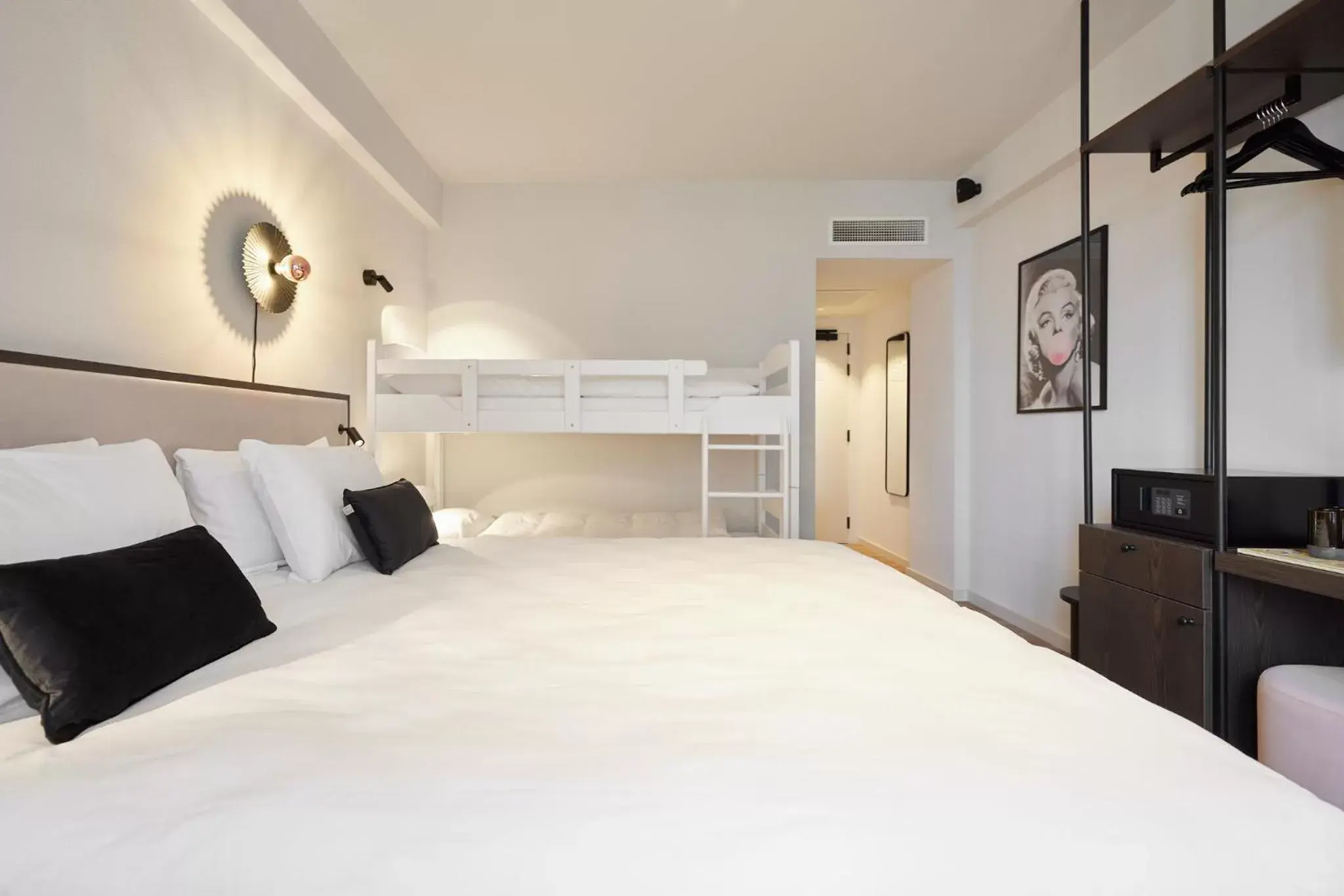 Comfort Family Room in Rosa Hotel Comfort Family Room in Rosa Hotel