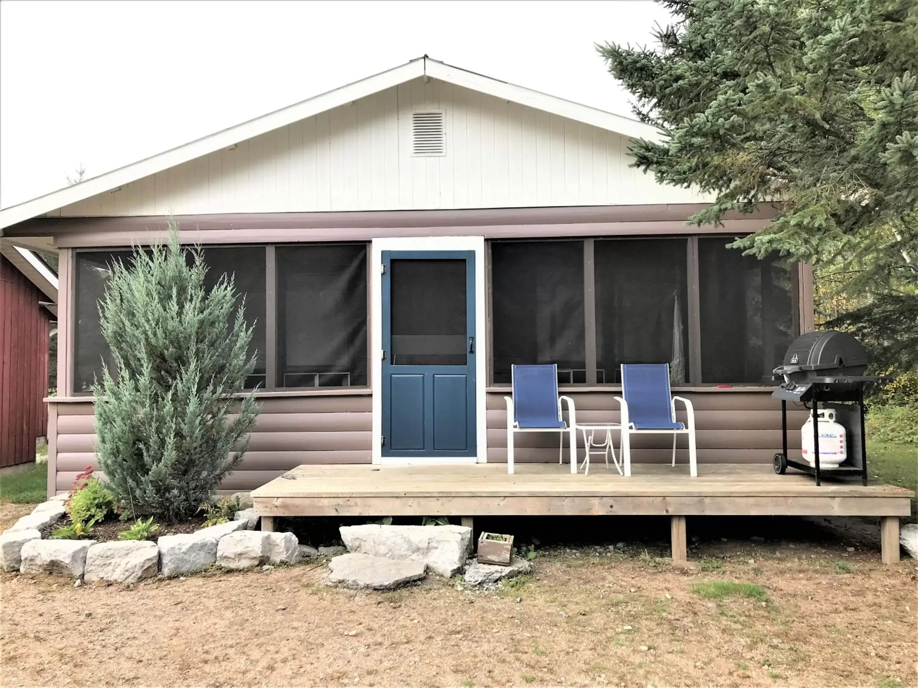 Two-Bedroom Cottage in Hush Lodge and Cottages Two-Bedroom Cottage in Hush Lodge and Cottages