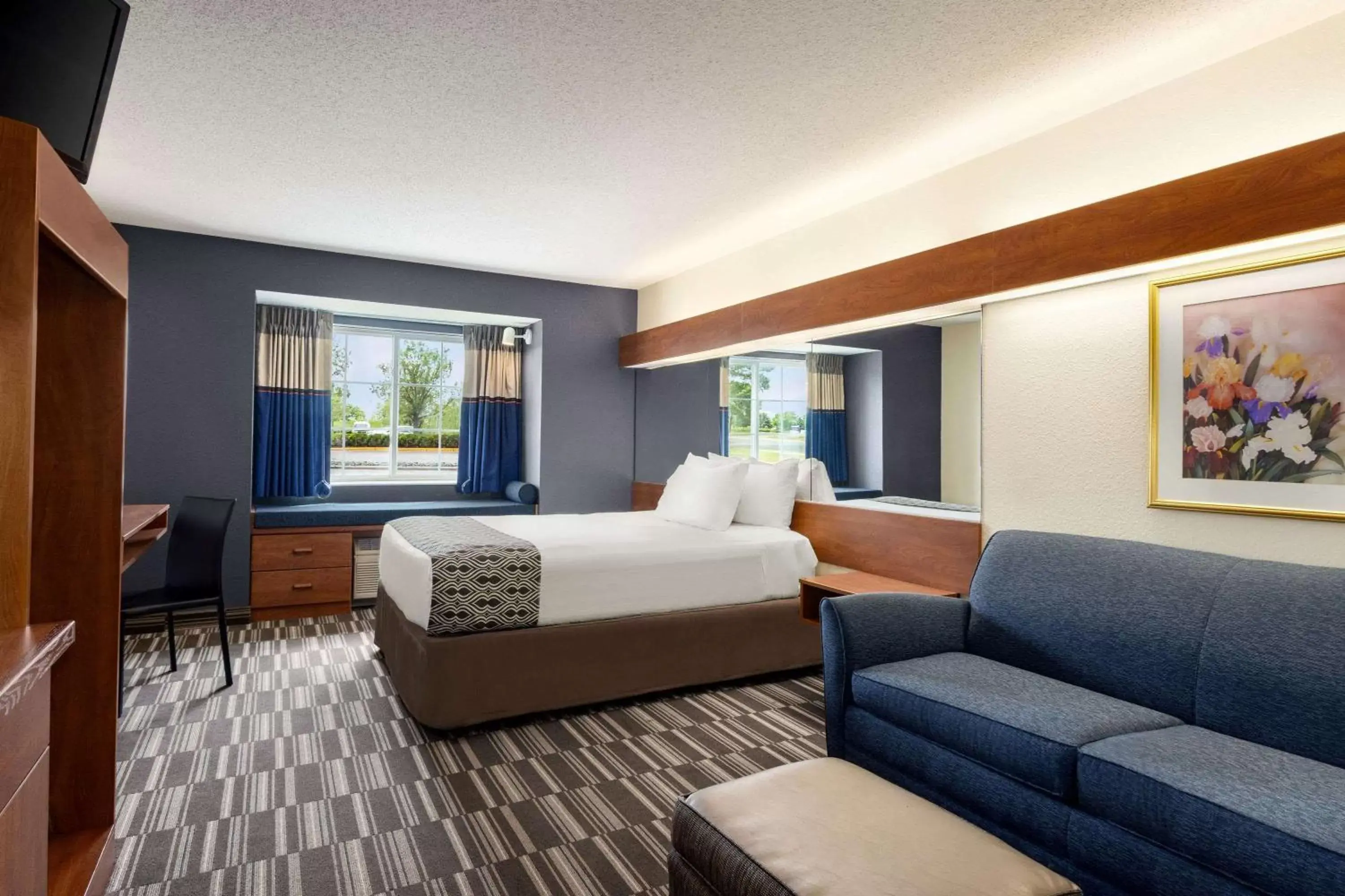 Superior Queen Room - Disability Access - Non-Smoking in Microtel Inn and Suites - Inver Grove Heights Superior Queen Room - Disability Access - Non-Smoking in Microtel Inn and Suites - Inver Grove Heights