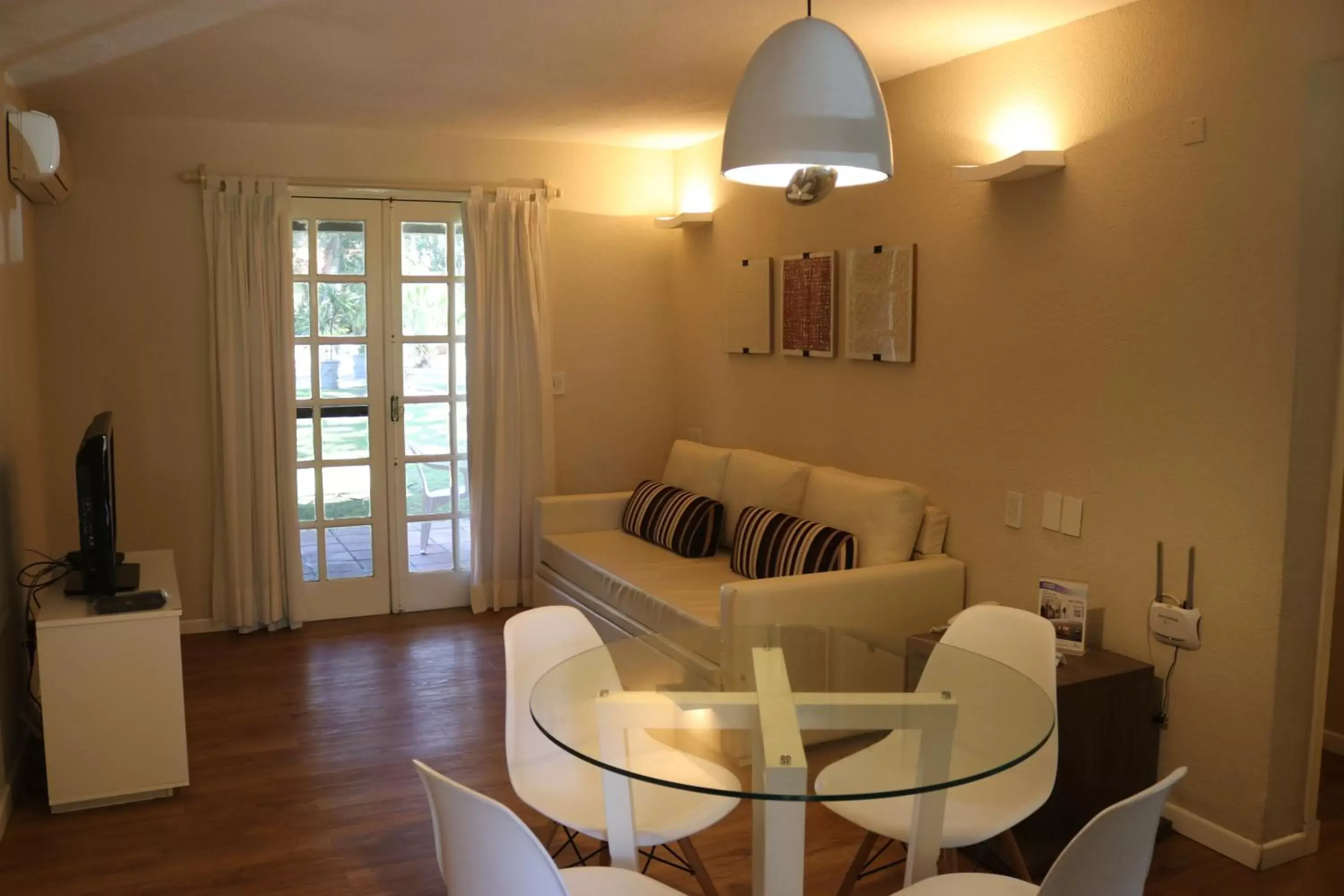 One-Bedroom Apartment Royal Mar (4 Adults) in Solanas Punta del Este & Crystal Beach One-Bedroom Apartment Royal Mar (4 Adults) in Solanas Punta del Este & Crystal Beach