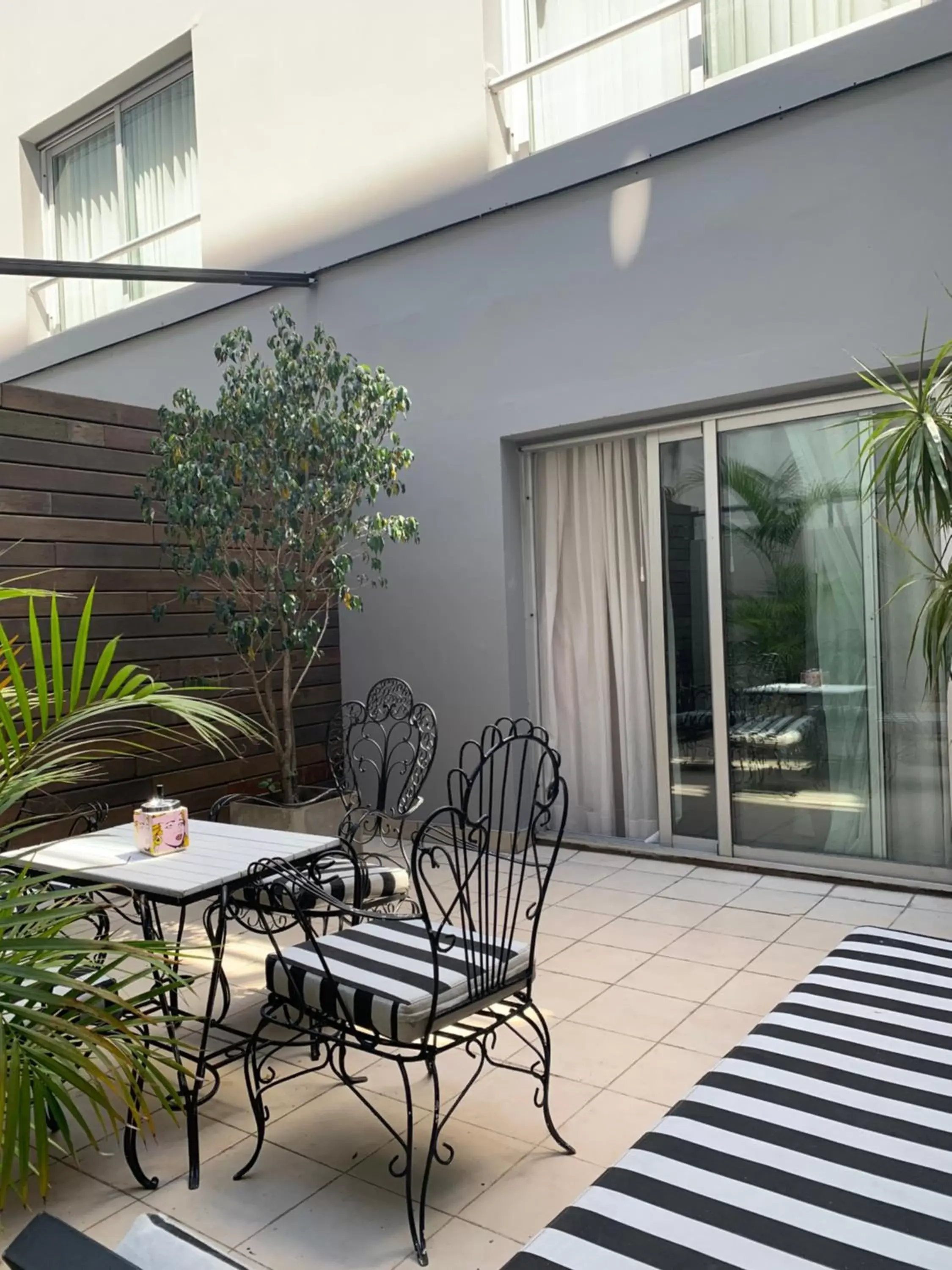 Terrrace Double Room in Be Hollywood! Terrrace Double Room in Be Hollywood!