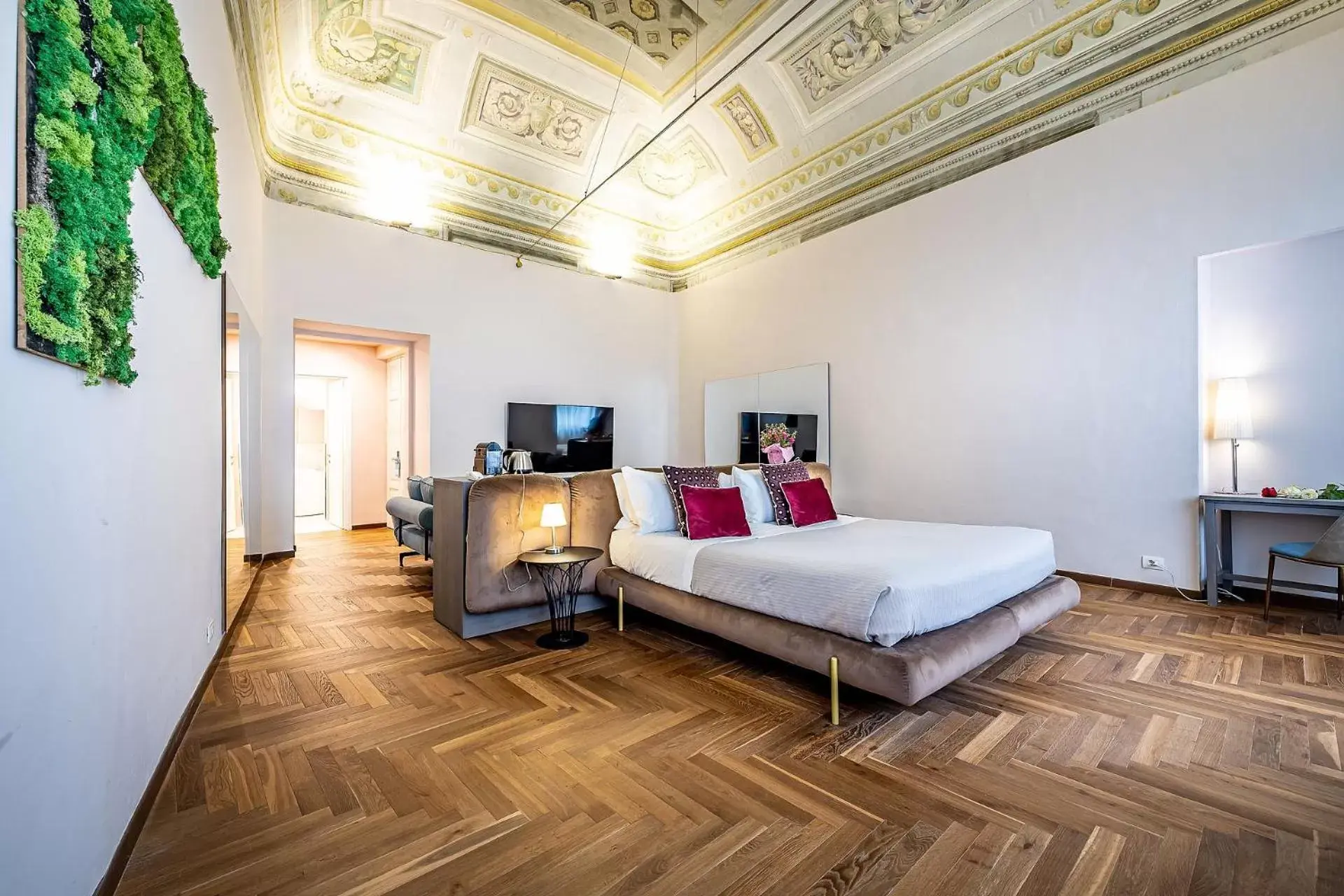 Suite with Sauna in Hotel La Scaletta al Ponte Vecchio Suite with Sauna in Hotel La Scaletta al Ponte Vecchio