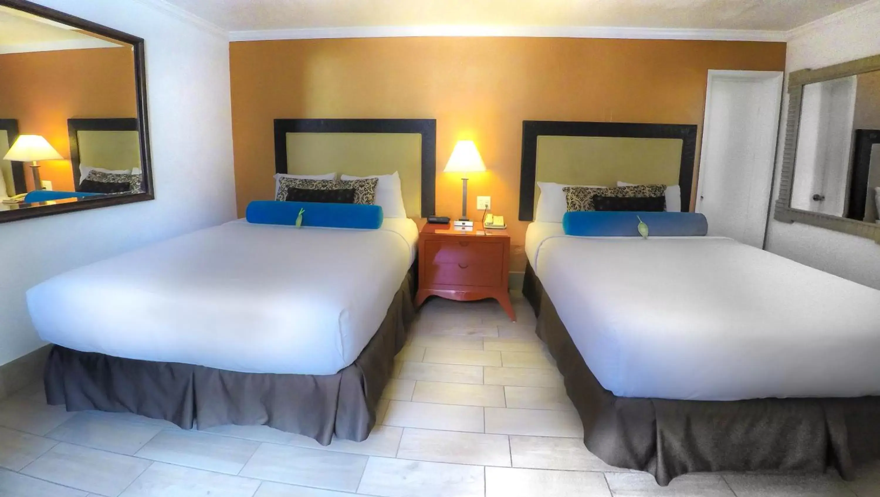 2 Queen Suite in Adara Palm Springs 2 Queen Suite in Adara Palm Springs