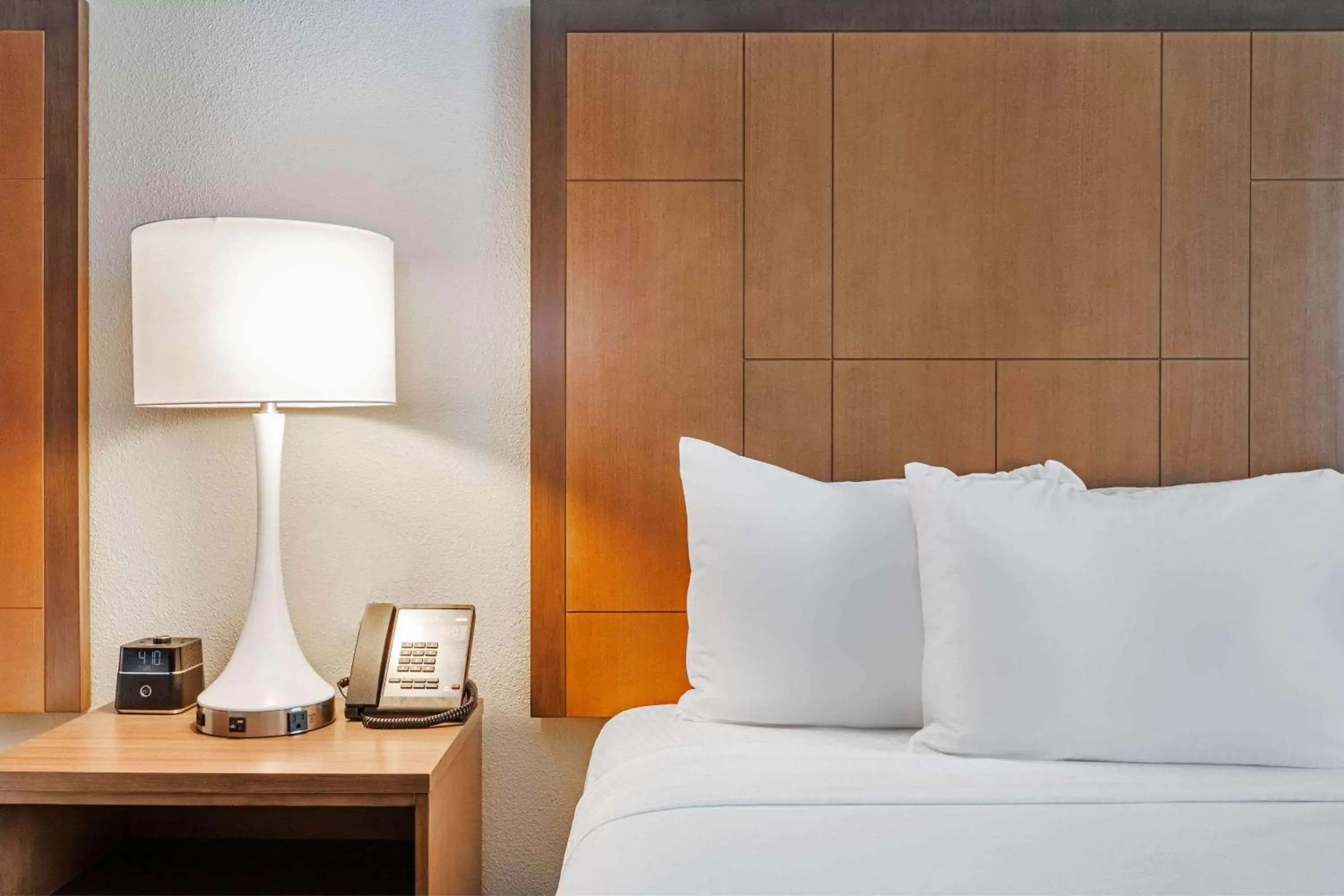 Queen Room with Two Queen Beds - Mobility Access/Non-Smoking in La Quinta Inn & Suites by Wyndham Kansas City Beacon Hill Queen Room with Two Queen Beds - Mobility Access/Non-Smoking in La Quinta Inn & Suites by Wyndham Kansas City Beacon Hill