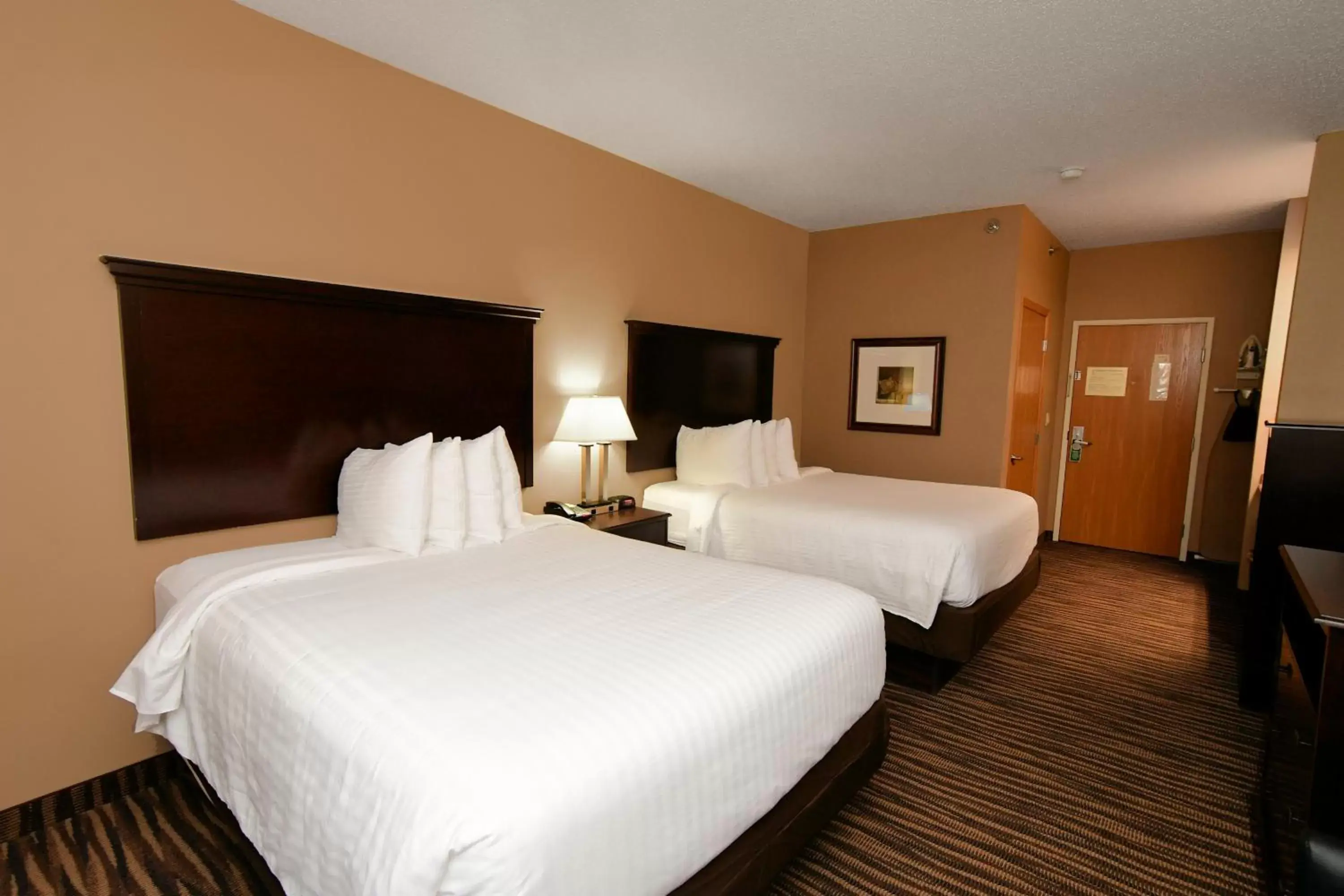 Queen Room with Two Queen Beds - Non-Smoking in Cobblestone Inn & Suites - Denison | Majestic Hills Queen Room with Two Queen Beds - Non-Smoking in Cobblestone Inn & Suites - Denison | Majestic Hills