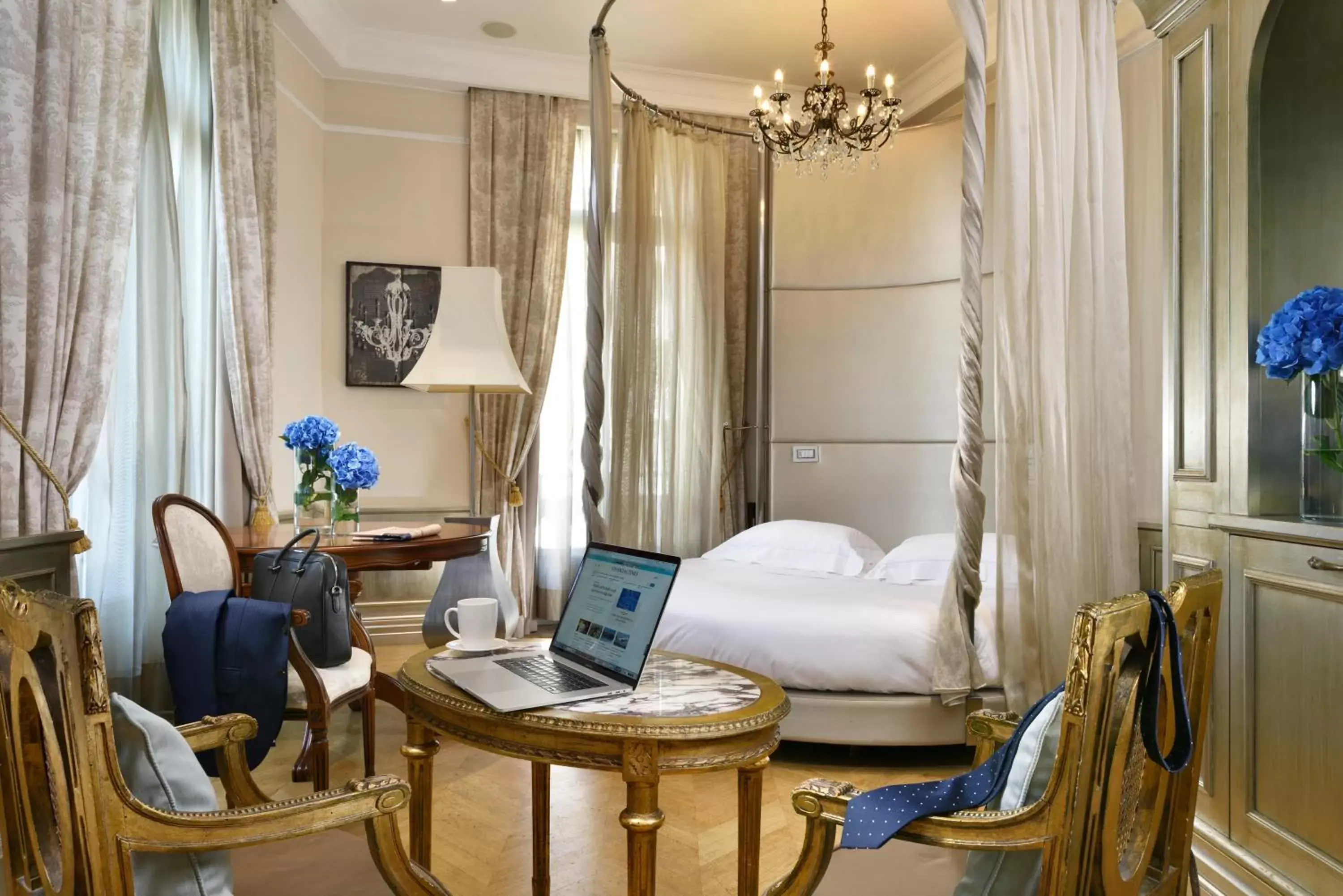 Junior Suite with Spa Access in Château Monfort - Relais & Châteaux Junior Suite with Spa Access in Château Monfort - Relais & Châteaux