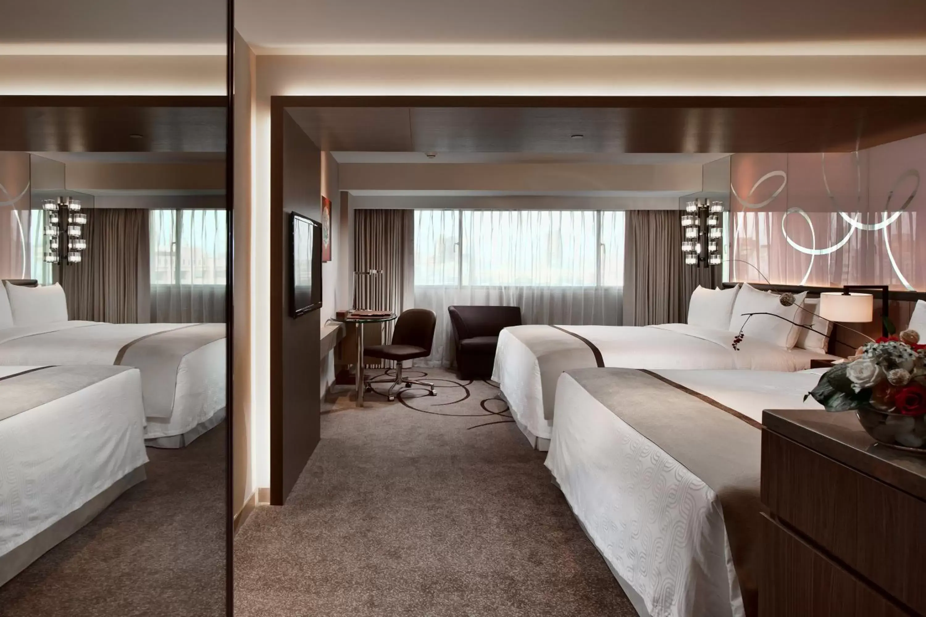 Deluxe Family Room in Kaohsiung Chateau de Chine Hotel Deluxe Family Room in Kaohsiung Chateau de Chine Hotel