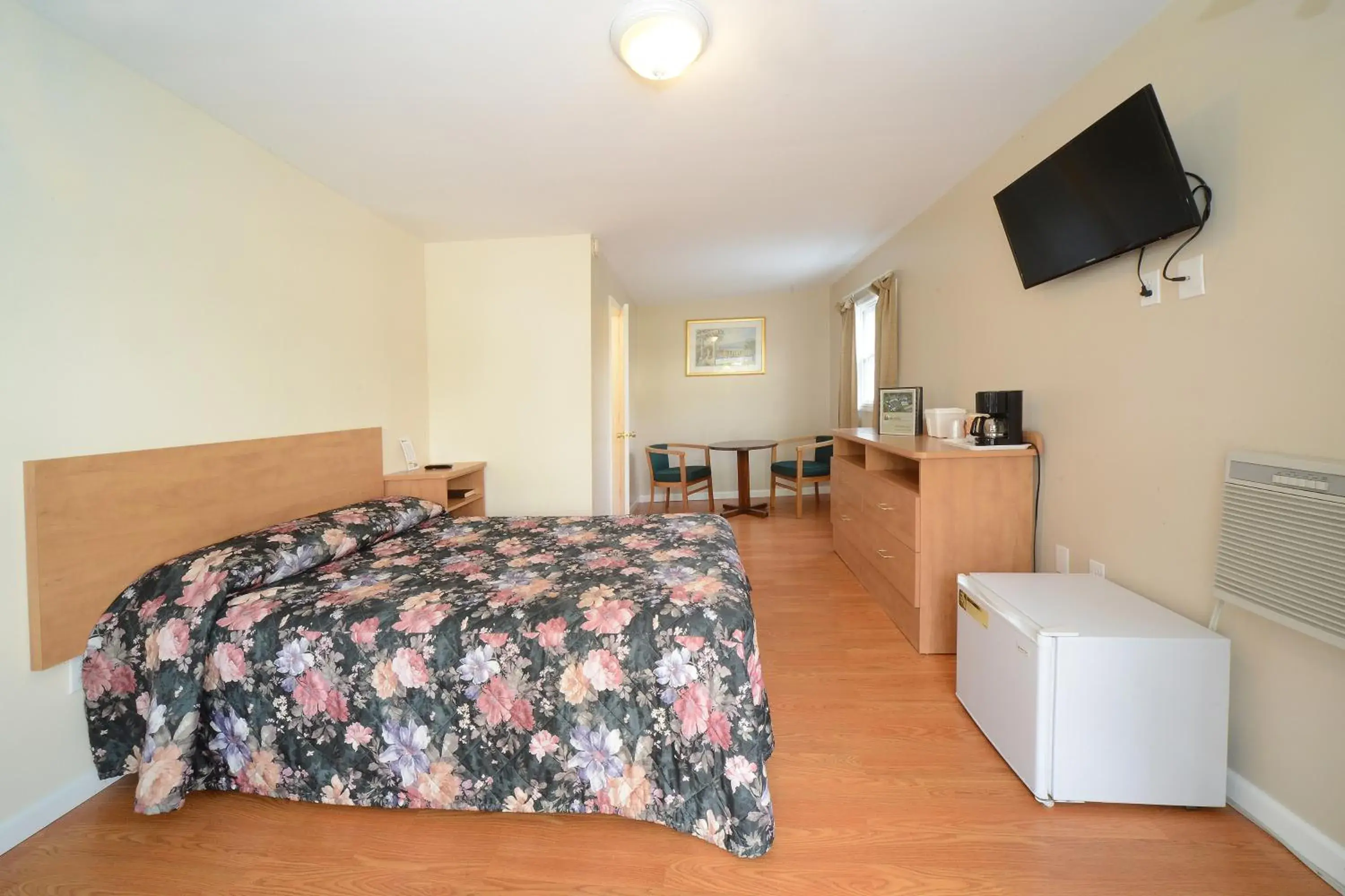 Single Room in Studio Motel of Lake George Single Room in Studio Motel of Lake George