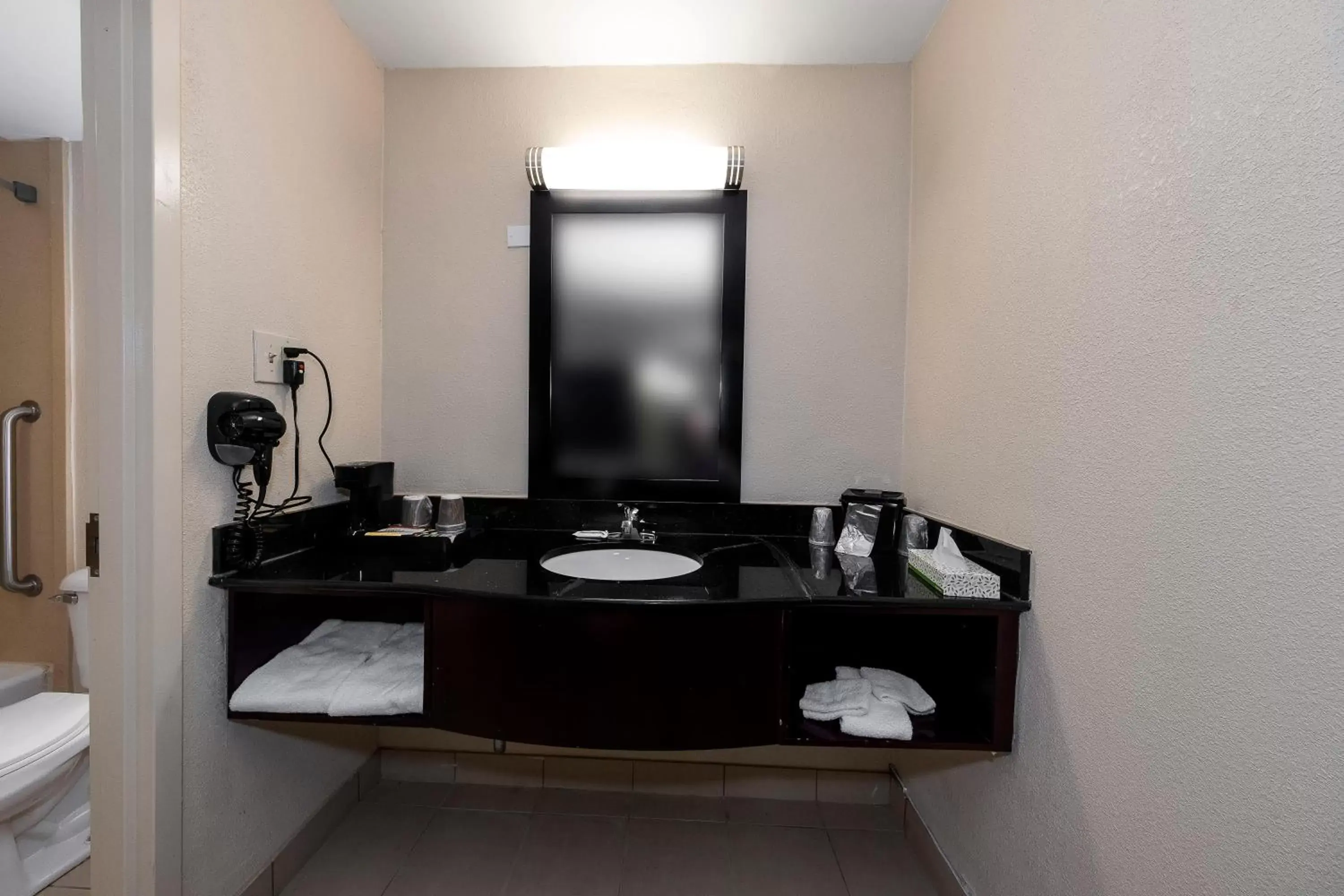 Studio Room with Two Queen Beds Disability Access Non-Smoking in HomeTowne Studios by Red Roof Bordentown - McGuire AFB Studio Room with Two Queen Beds Disability Access Non-Smoking in HomeTowne Studios by Red Roof Bordentown - McGuire AFB