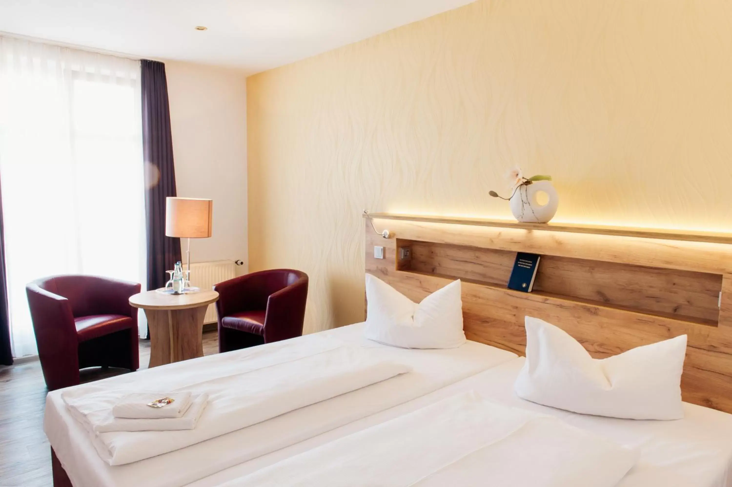 Double Room - New Building in Hotel & Restaurant "Deutscher Kaiser" Double Room - New Building in Hotel & Restaurant "Deutscher Kaiser"