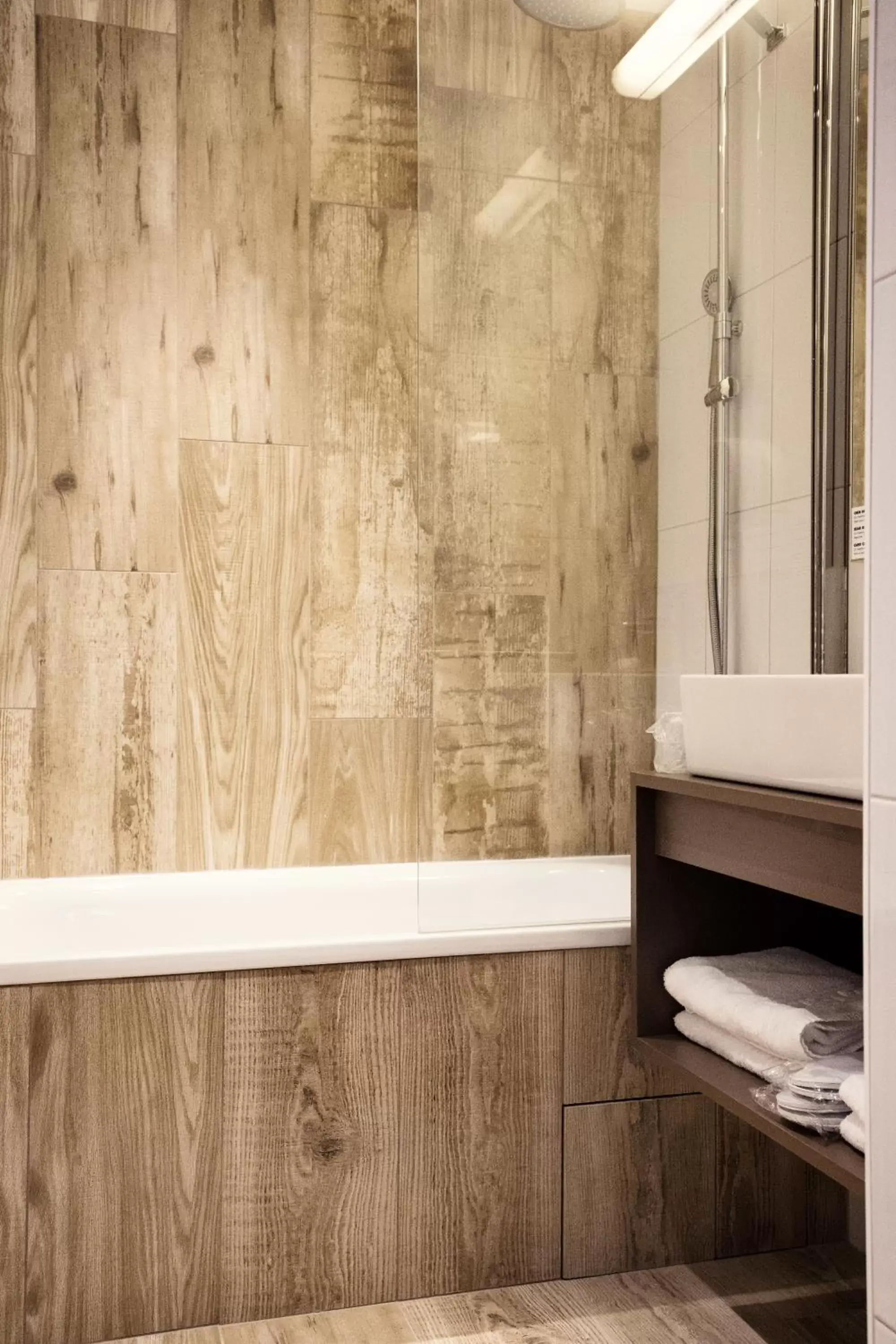 Comfort Quadruple Room in SOWELL HOTELS Le Parc & Spa Comfort Quadruple Room in SOWELL HOTELS Le Parc & Spa