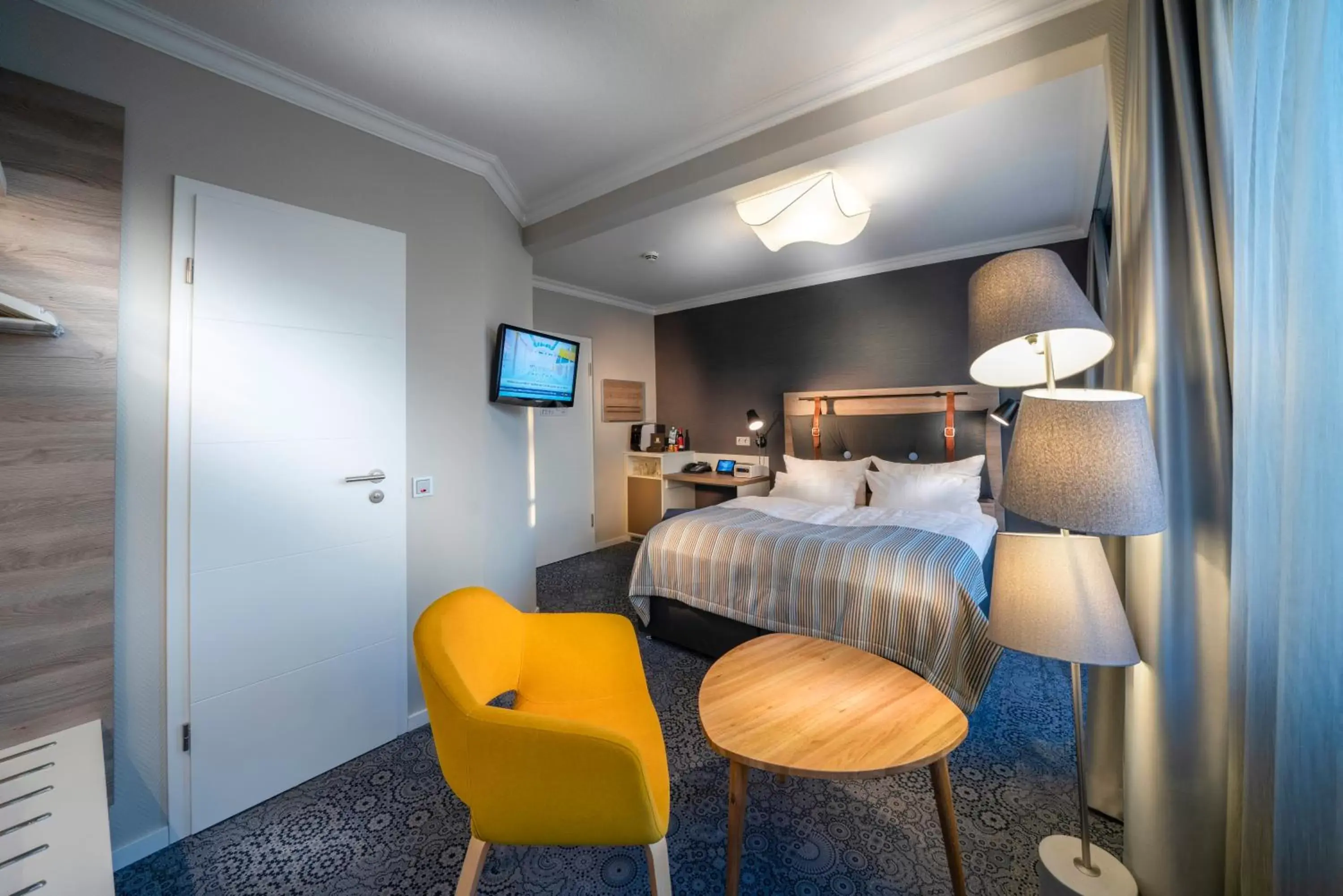 Comfort Double Room with Side Sea View - single occupancy in Strandhotel Duhnen Comfort Double Room with Side Sea View - single occupancy in Strandhotel Duhnen