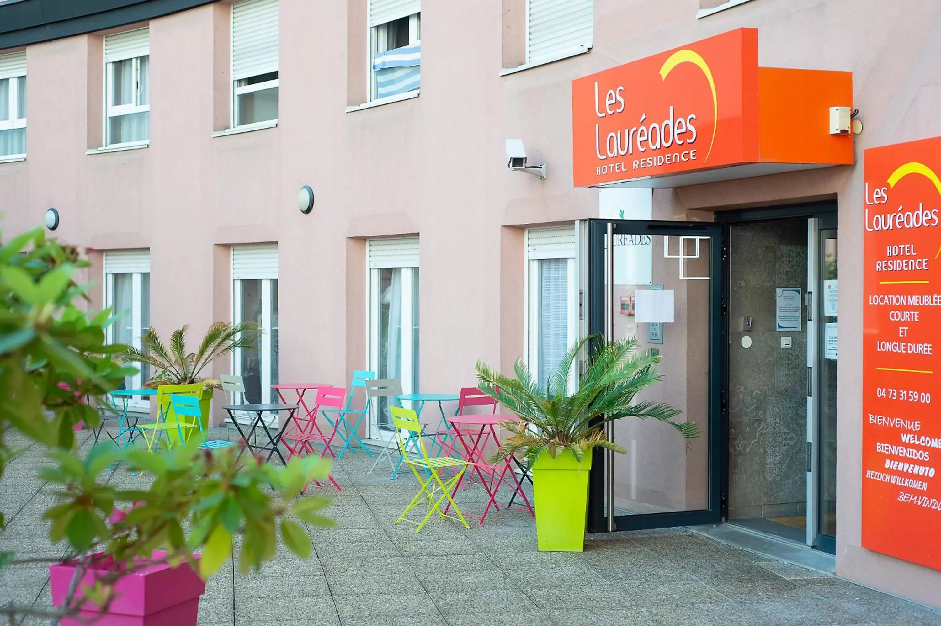 Facade/entrance in Hôtel et Résidence Les Lauréades Clermont-Ferrand Centre Jaude Facade/entrance in Hôtel et Résidence Les Lauréades Clermont-Ferrand Centre Jaude