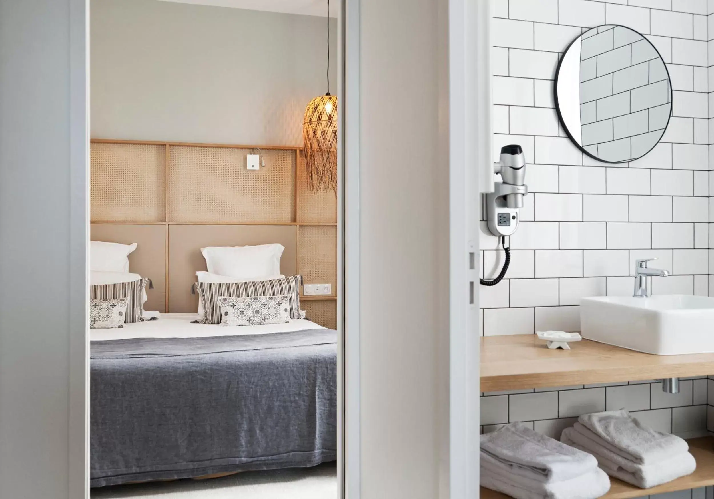 Suite with Terrace and Sea View in Hôtel Les Costans, The Originals Relais Suite with Terrace and Sea View in Hôtel Les Costans, The Originals Relais