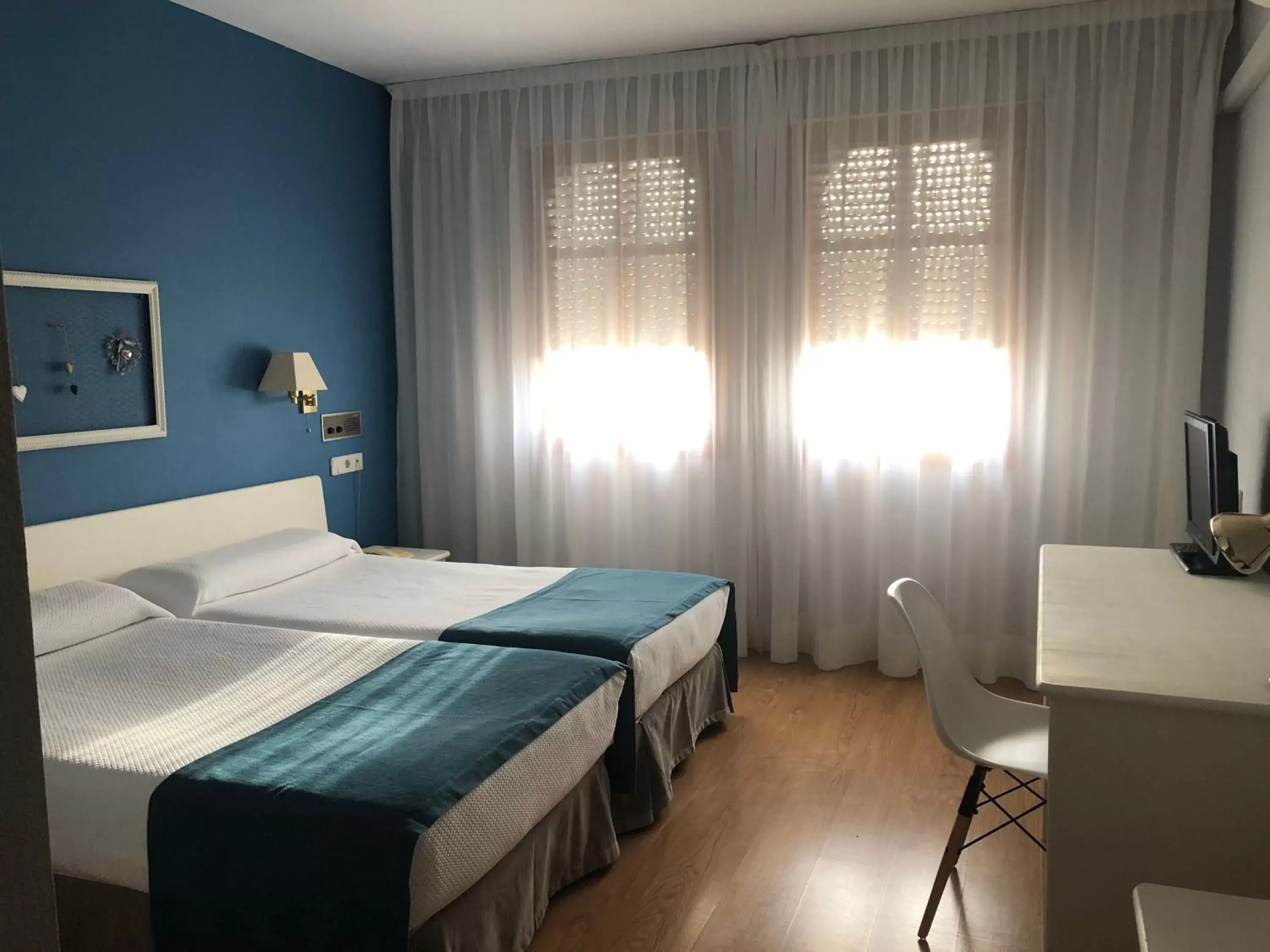 Twin Room in Hotel Jakue Twin Room in Hotel Jakue