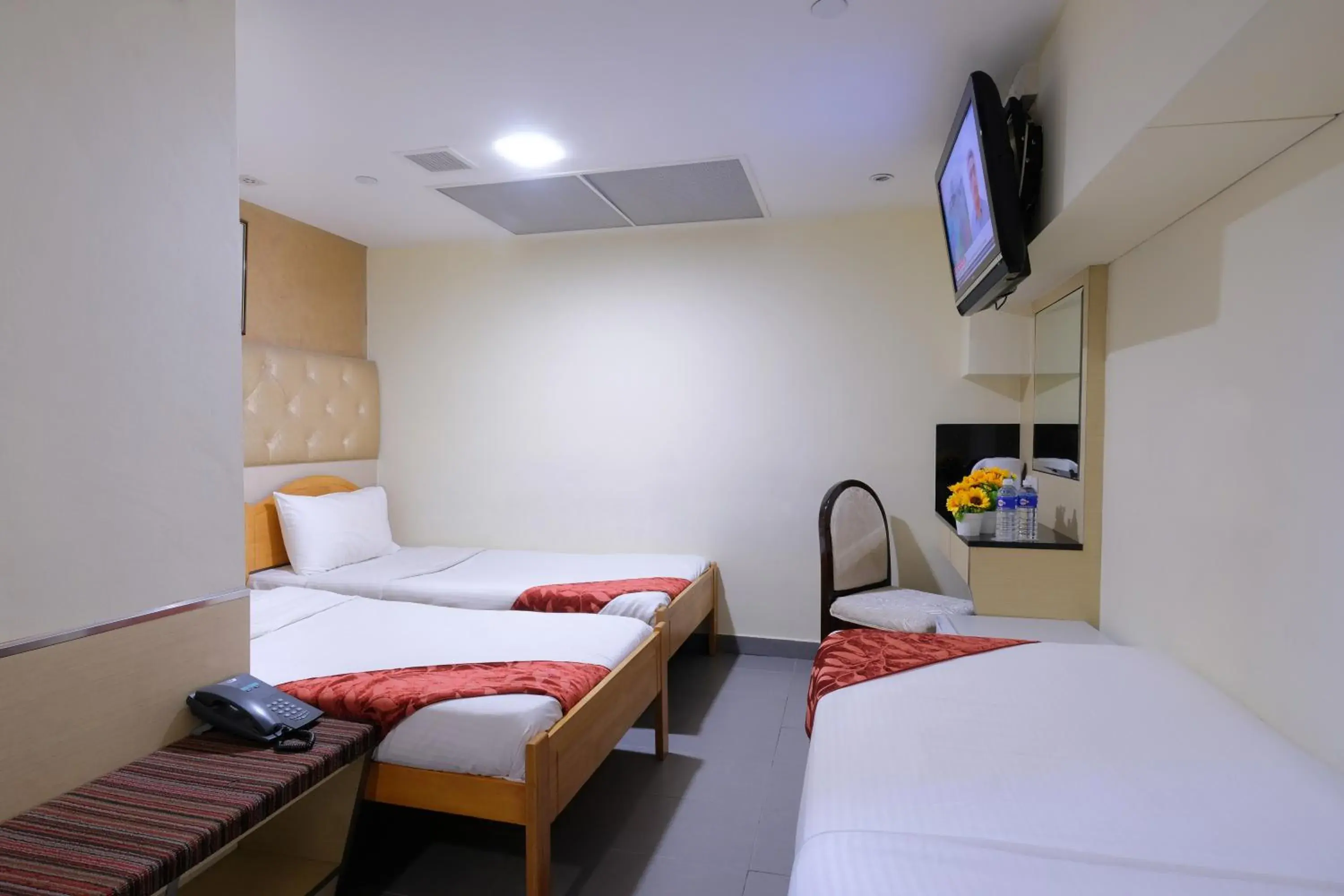 Family Room - No Window in Sandpiper Hotel Singapore Family Room - No Window in Sandpiper Hotel Singapore