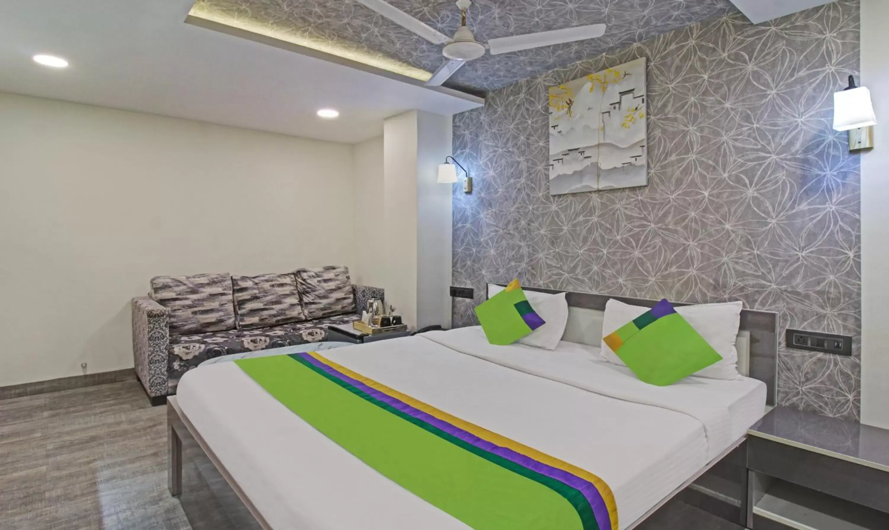 Deluxe Double Room - single occupancy in Treebo The Boss Deluxe Double Room - single occupancy in Treebo The Boss