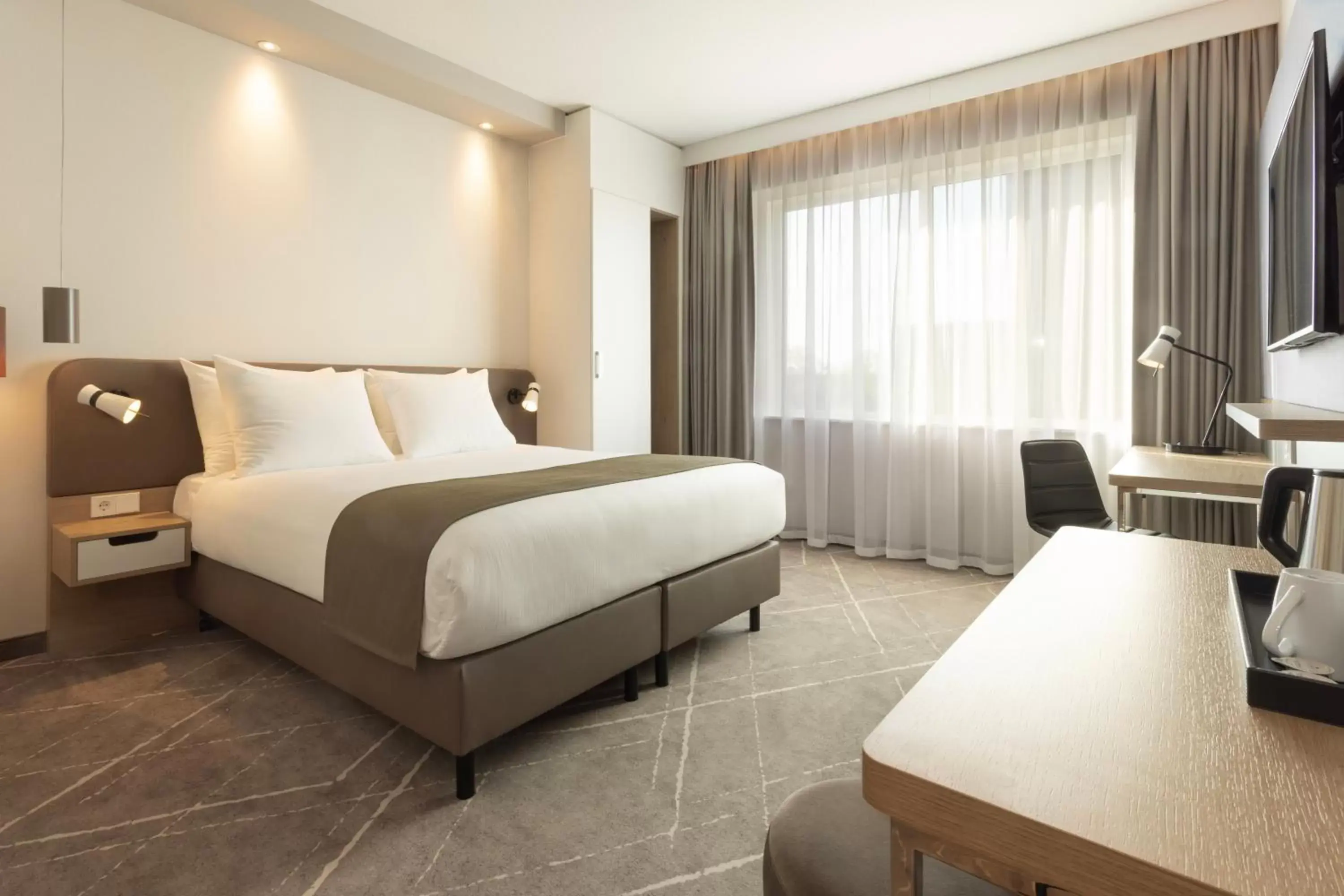 Standard Queen Room - Disability Access in Holiday Inn - Eindhoven Airport by IHG Standard Queen Room - Disability Access in Holiday Inn - Eindhoven Airport by IHG