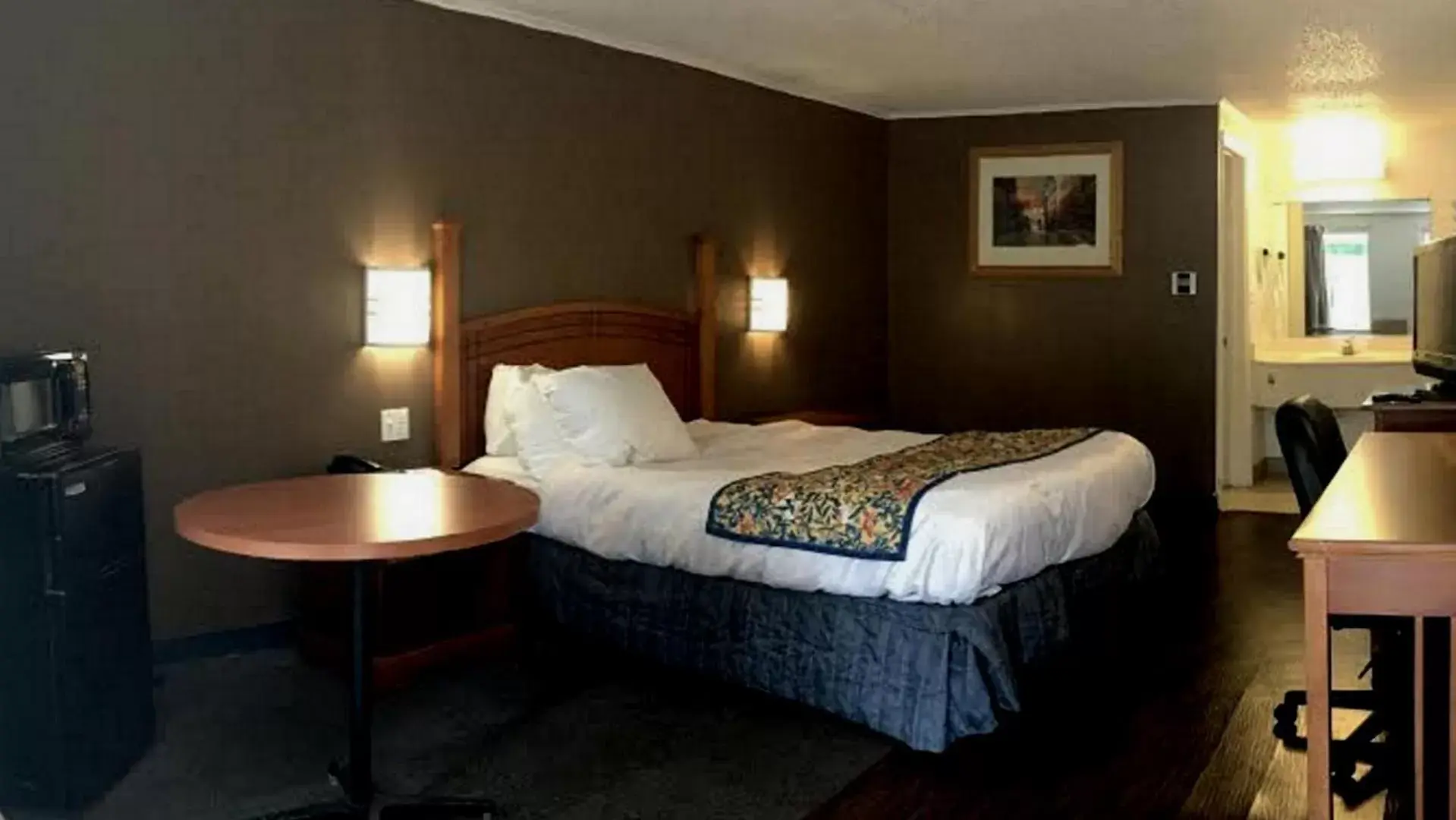 Queen Room in Americas Best Value Inn & Suites Jackson Queen Room in Americas Best Value Inn & Suites Jackson