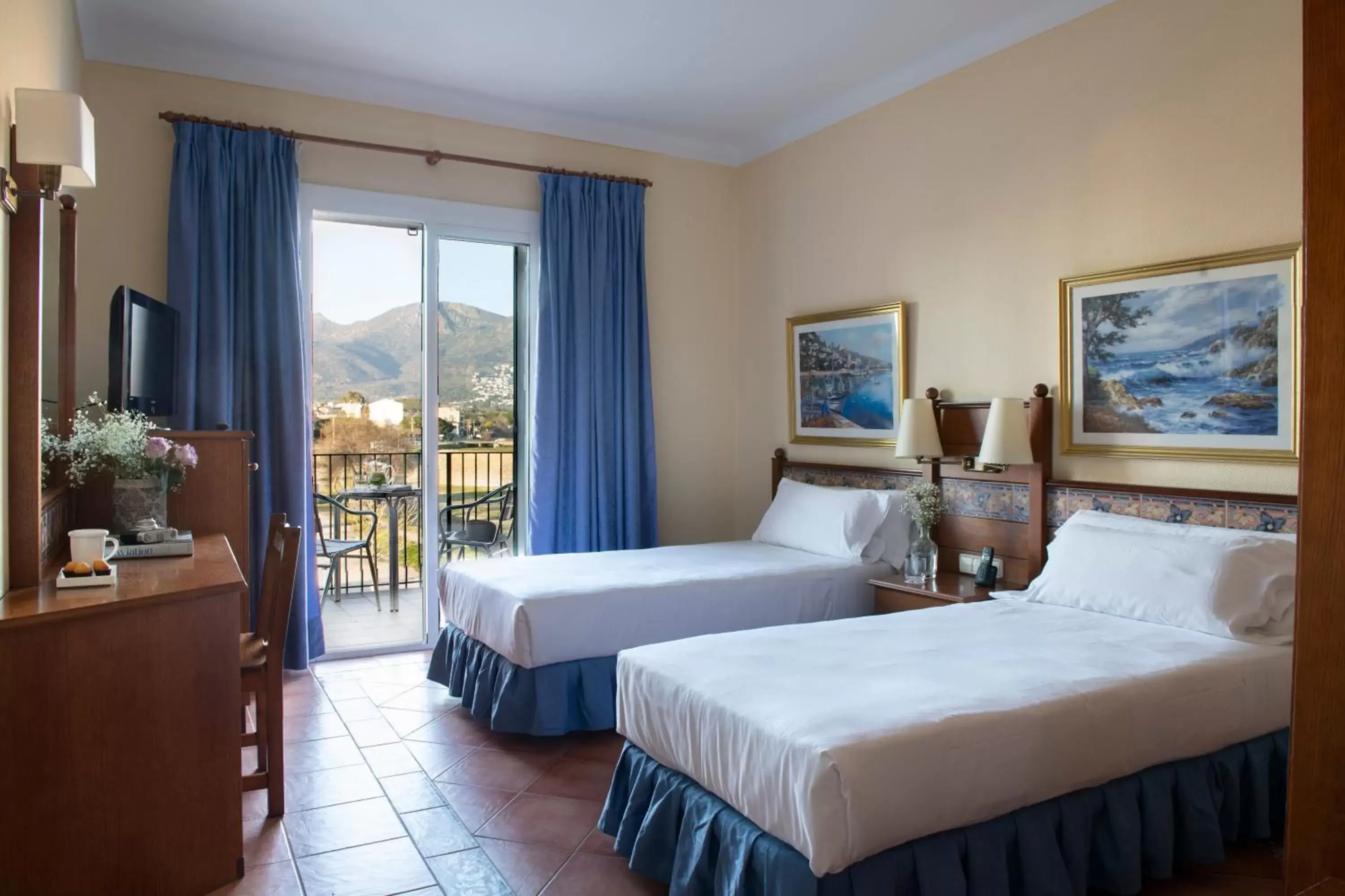 Double Room with Terrace in Hotel Roses Platja Double Room with Terrace in Hotel Roses Platja