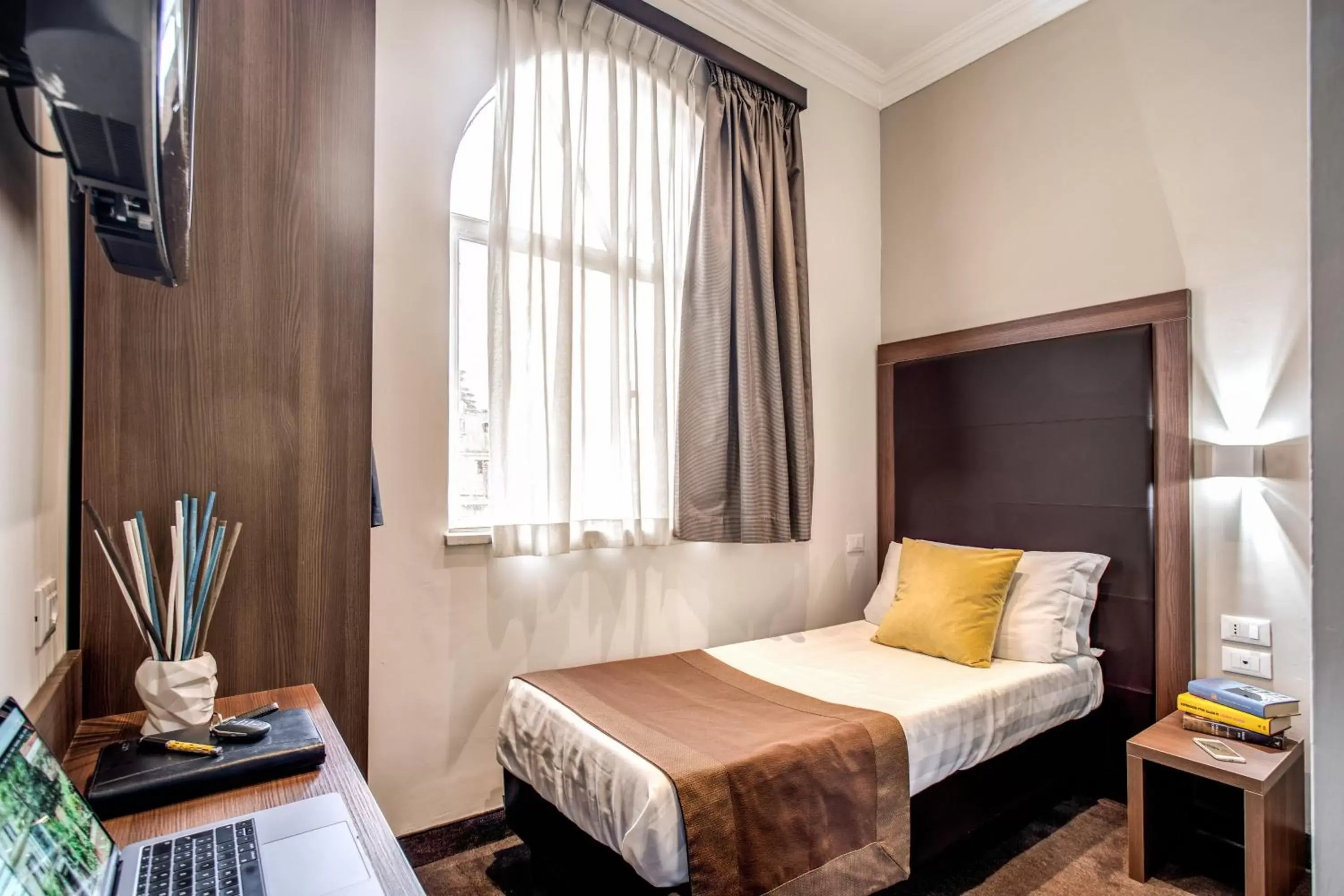 Single Room in Rome Garden Hotel Single Room in Rome Garden Hotel