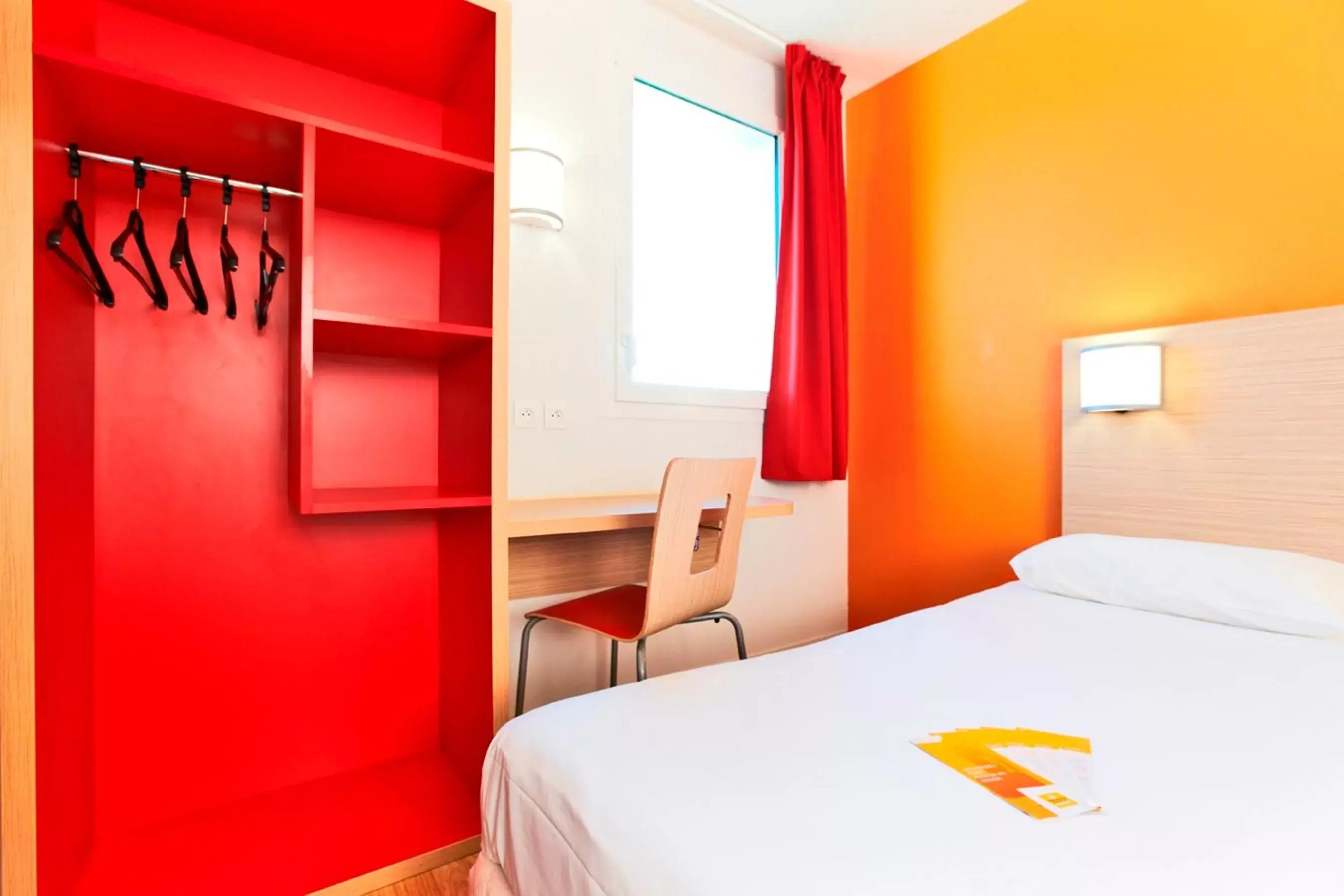 Twin Room in Premiere Classe Caen Nord - Mémorial Twin Room in Premiere Classe Caen Nord - Mémorial