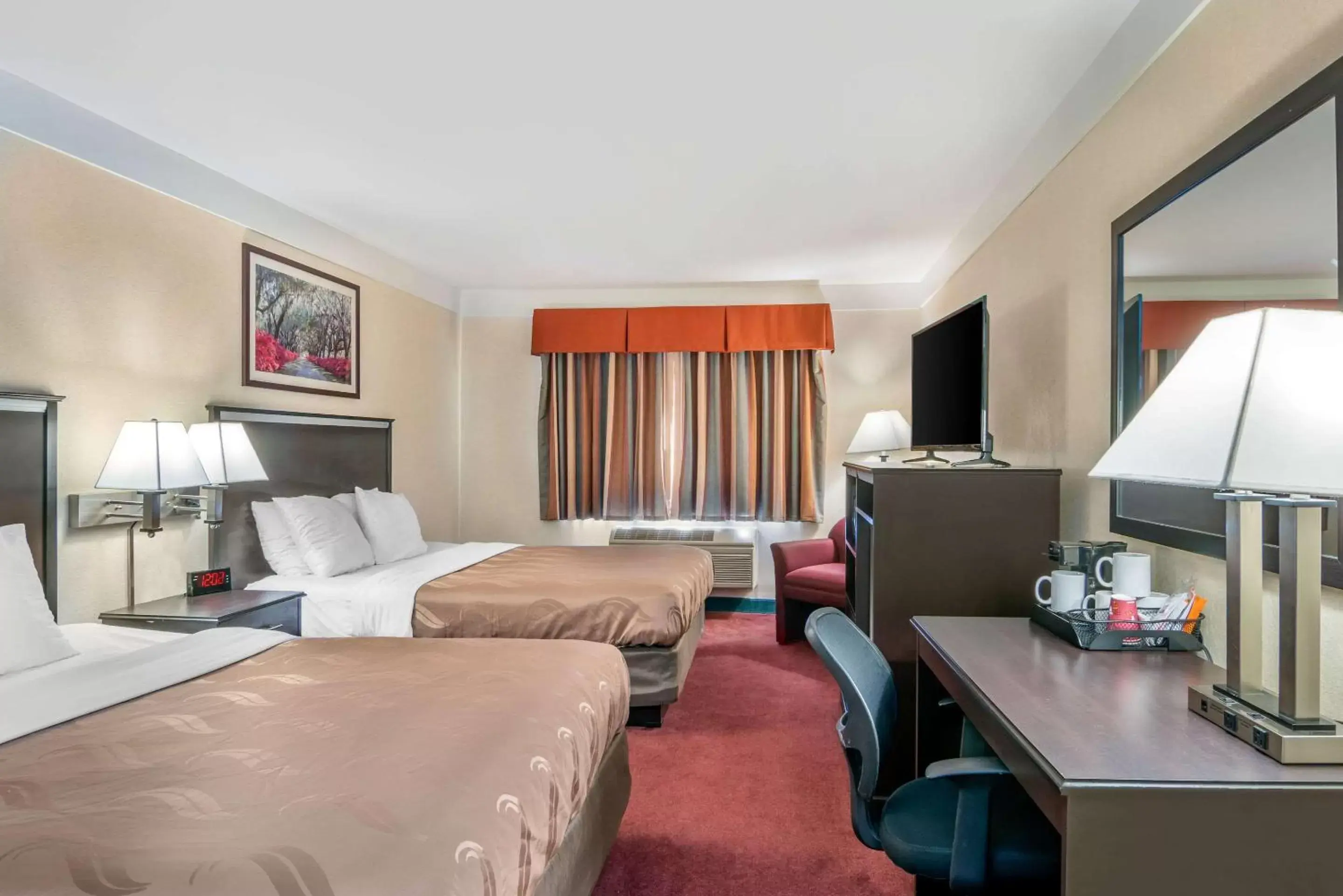 Queen Room with Two Queen Beds - Non-Smoking in Quality Inn Bend North Queen Room with Two Queen Beds - Non-Smoking in Quality Inn Bend North