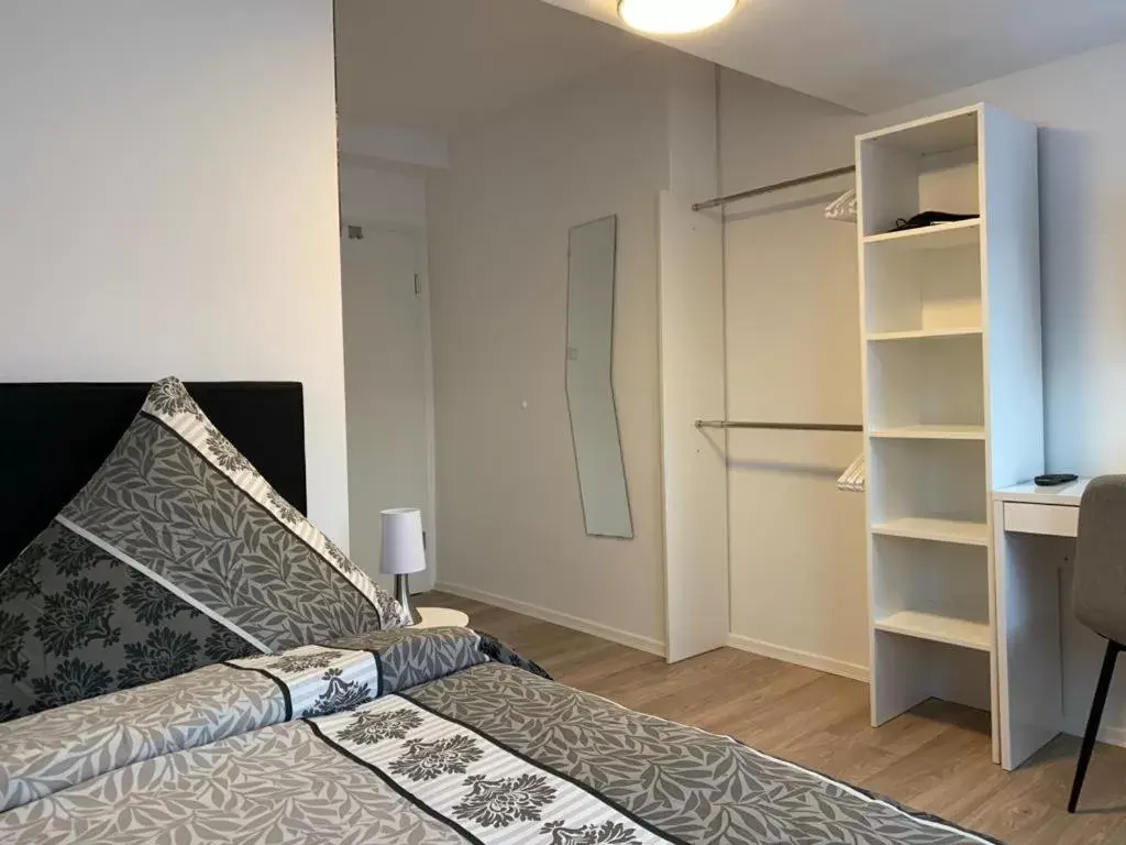 Deluxe Single Room - single occupancy in Checkinn Hotel Deluxe Single Room - single occupancy in Checkinn Hotel