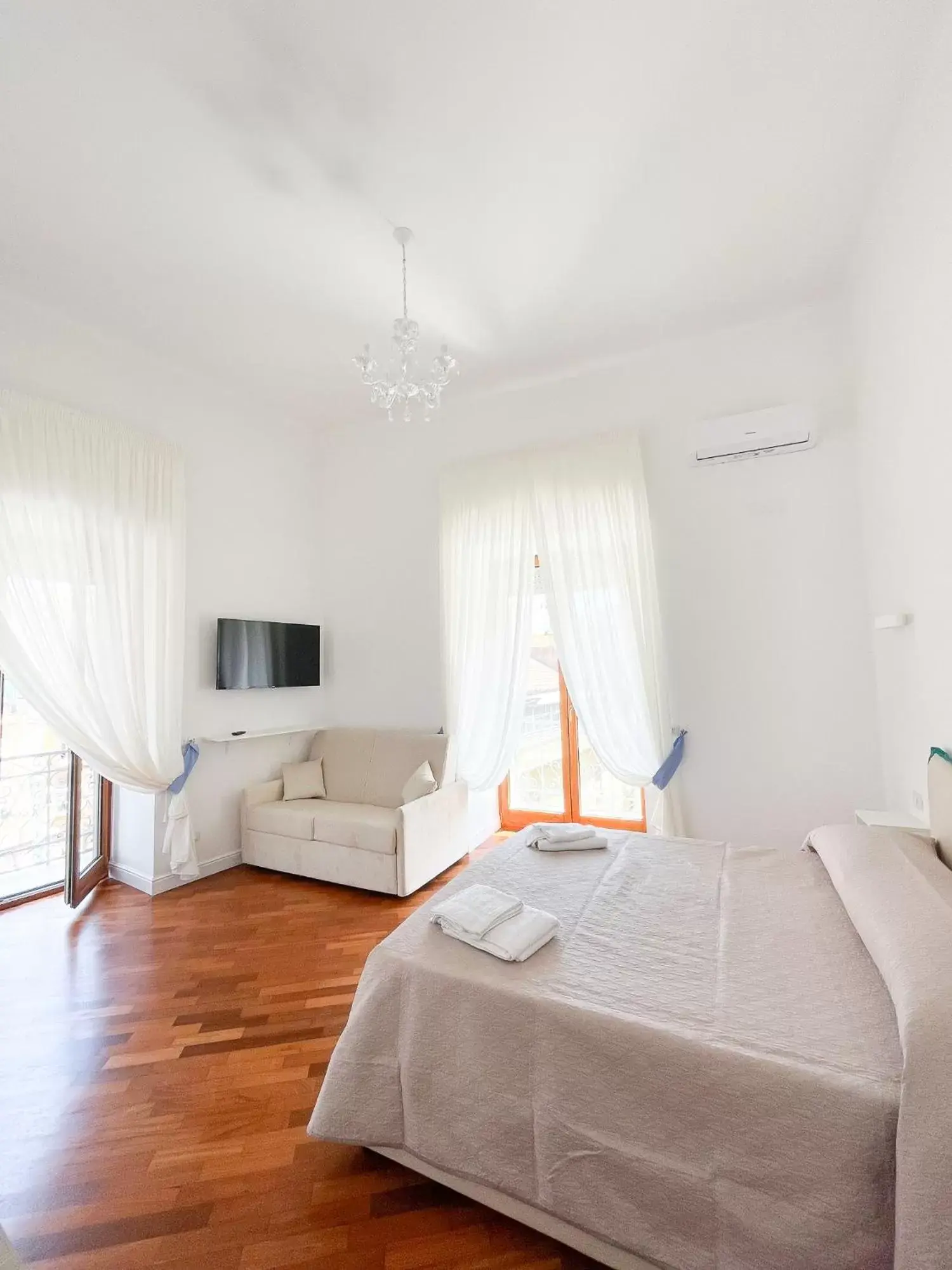 Quadruple Room with Private Bathroom in B&B La Canzonetta Quadruple Room with Private Bathroom in B&B La Canzonetta